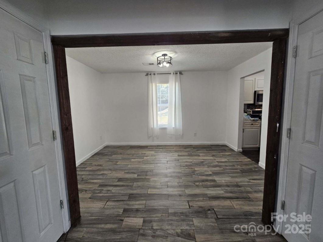 11 Long Glen Court 113 Property Photo 15