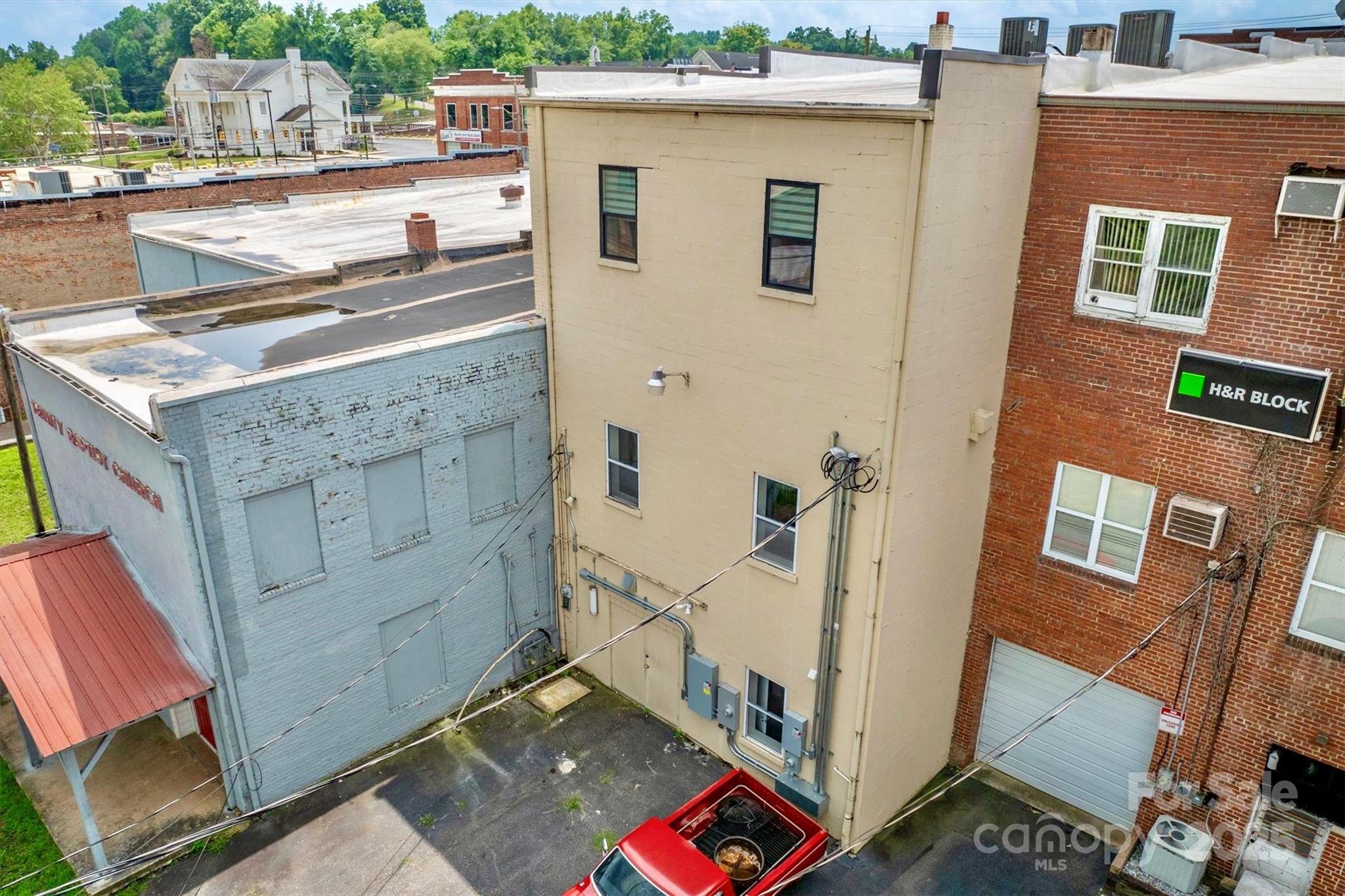 118 Mulberry Street Property Photo 5