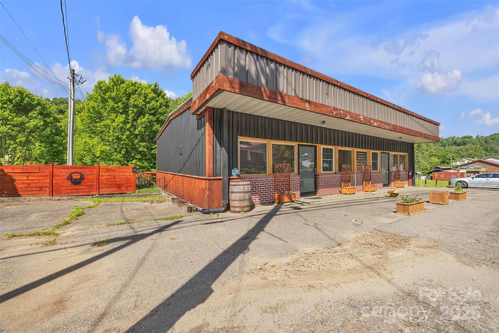 9211 Nc Hwy 194 Highway Property Photo 1