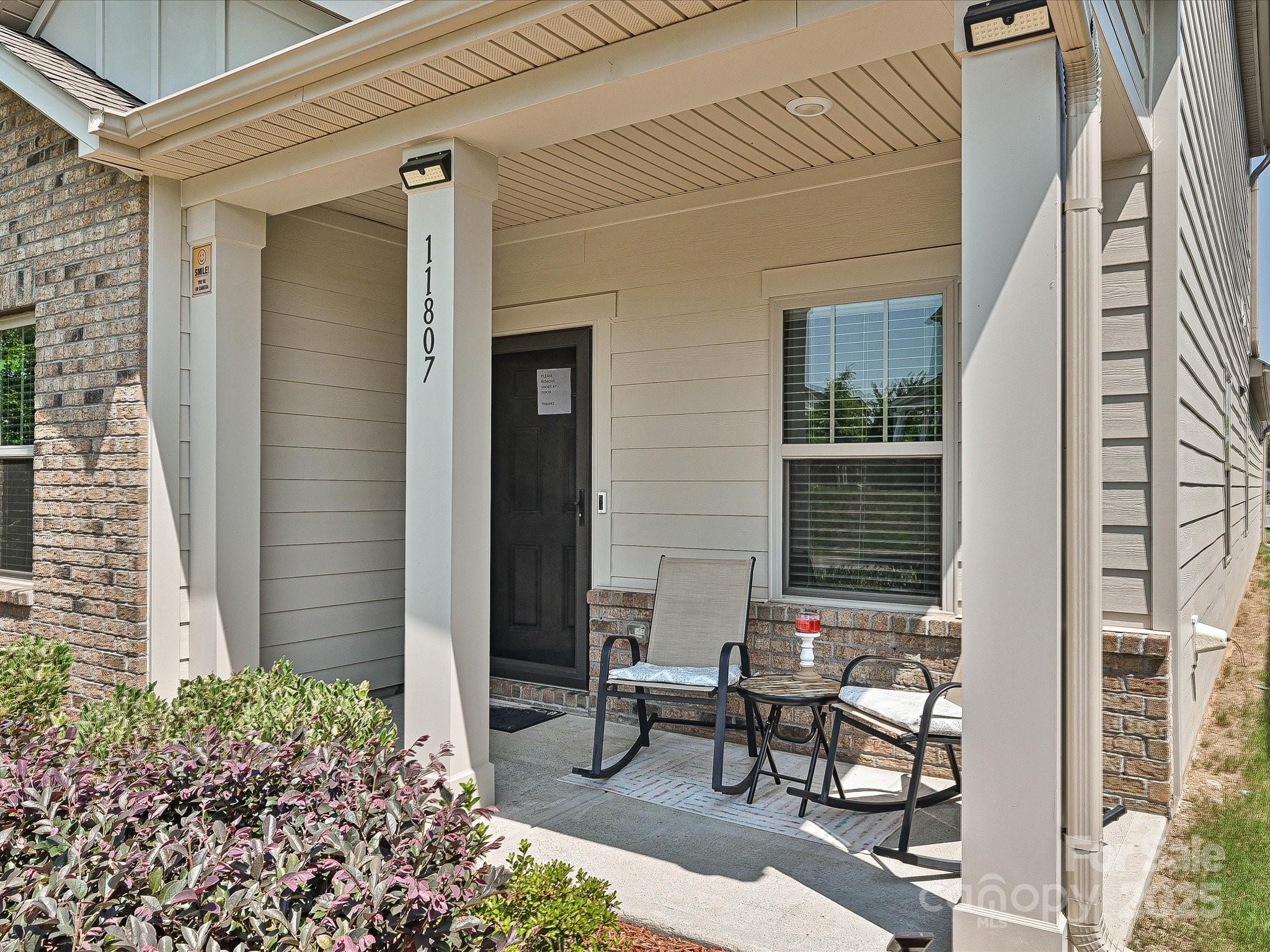 11807 Midnight Way Property Photo 2