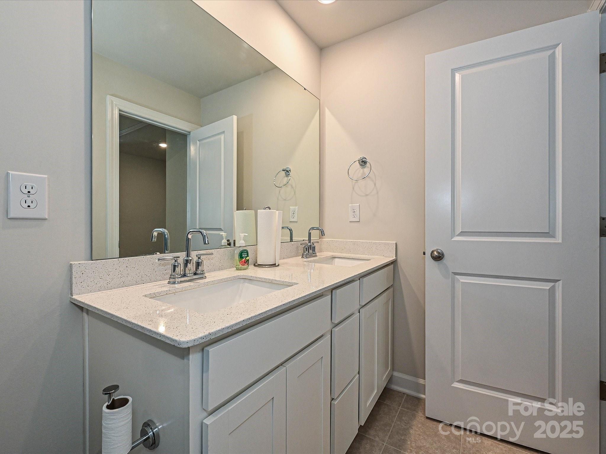 11807 Midnight Way Property Photo 21