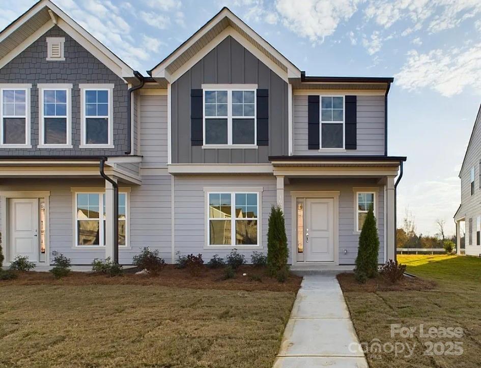 16216 Leading Street Property Photo 1