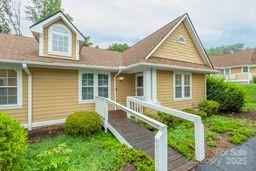 1303 Hyde Park Drive Property Photo 1