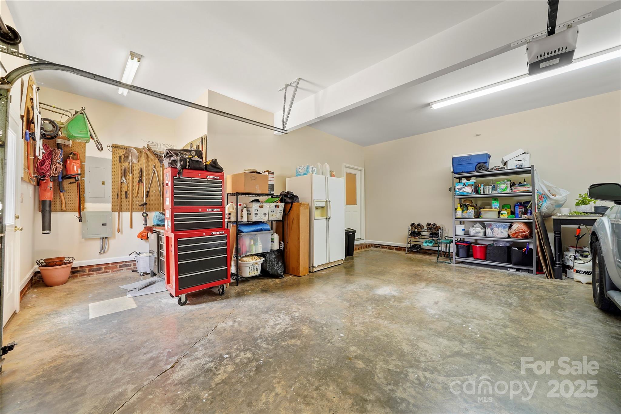 8173 Shannon Woods Lane Property Photo 16
