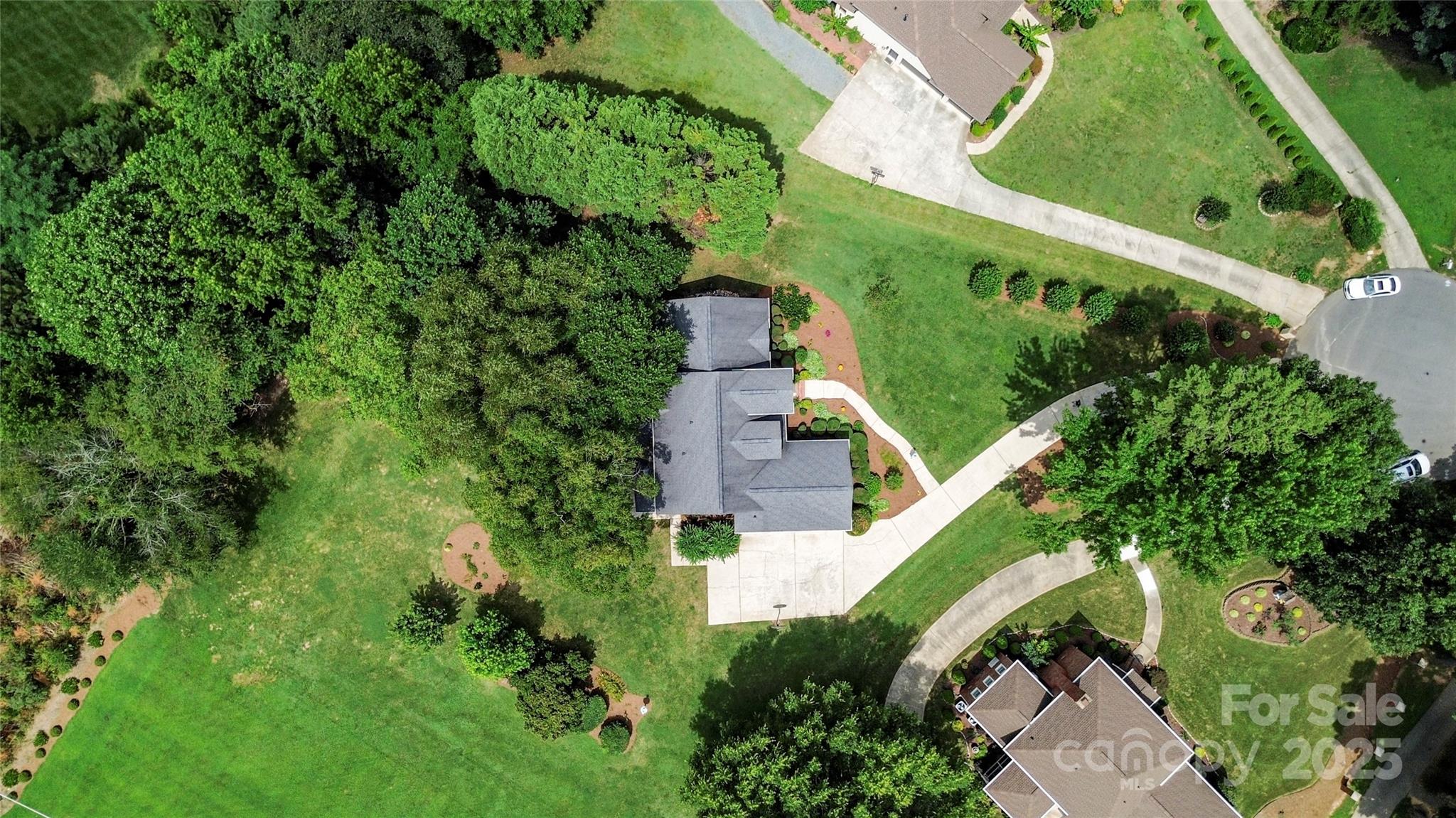 8173 Shannon Woods Lane Property Photo 32