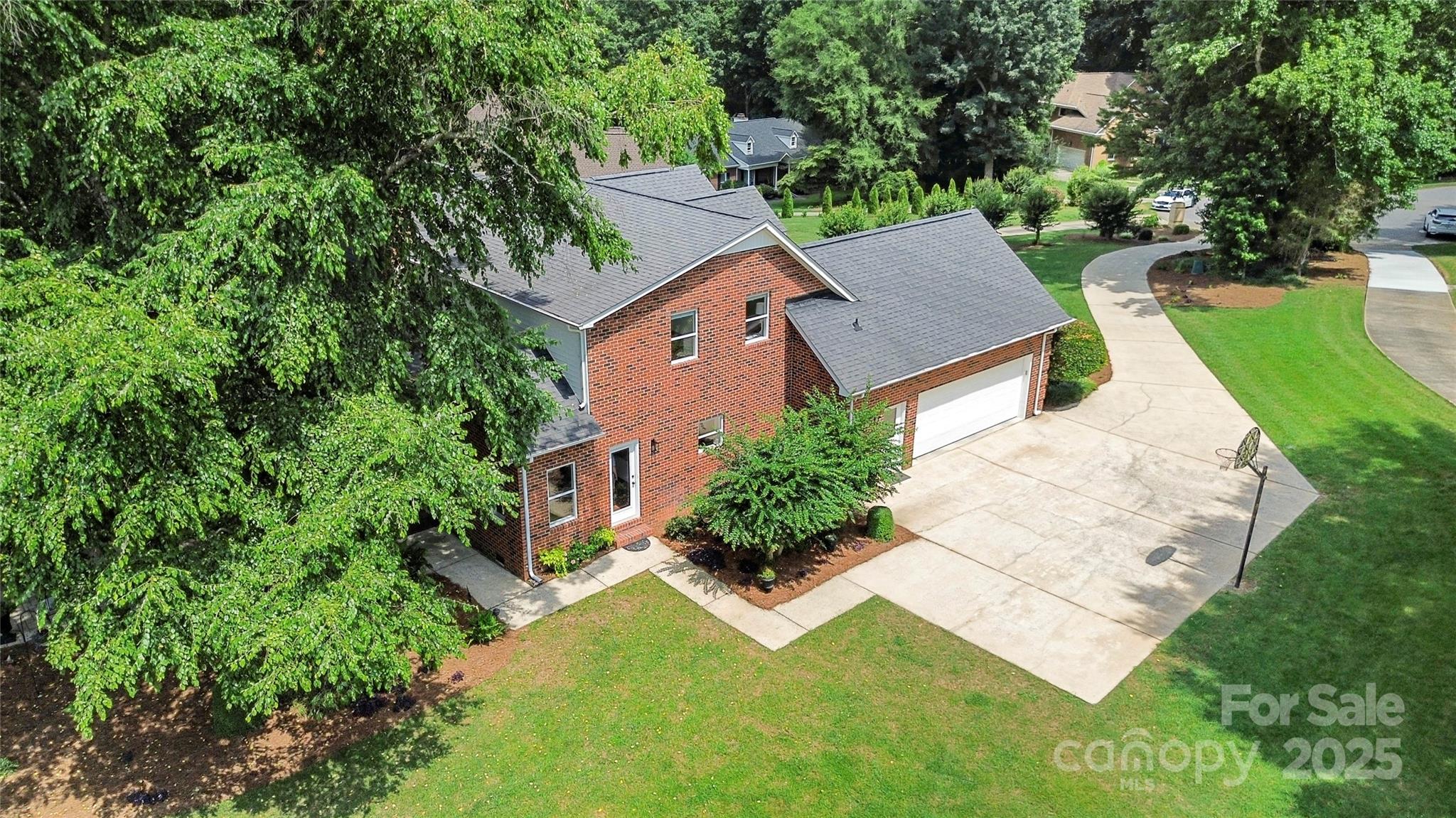 8173 Shannon Woods Lane Property Photo 35