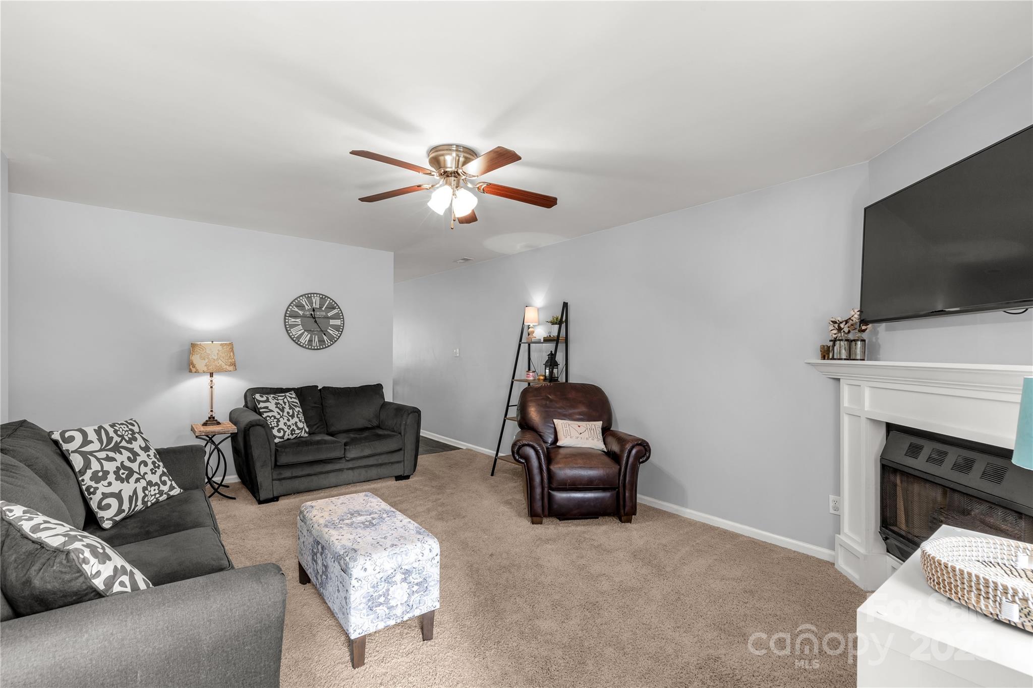 2460 Prince Drive Property Photo 5