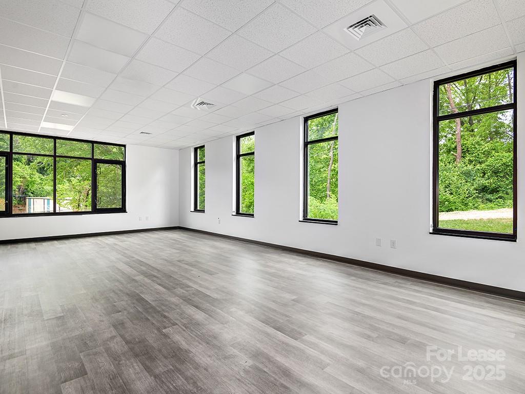 76 Glendale Avenue 106 Property Photo 7