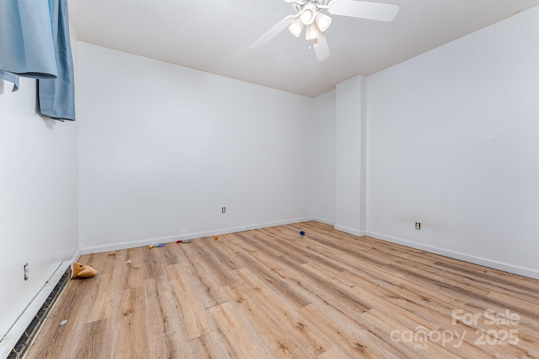 330 S Ellis Street Property Photo 14
