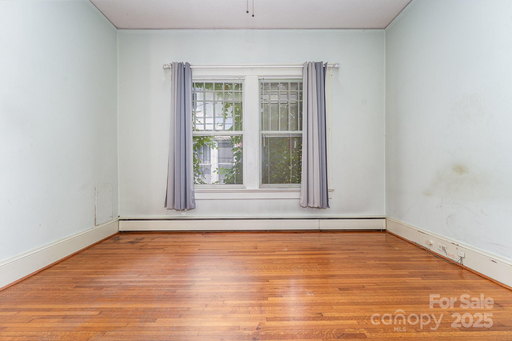 330 S Ellis Street Property Photo 16