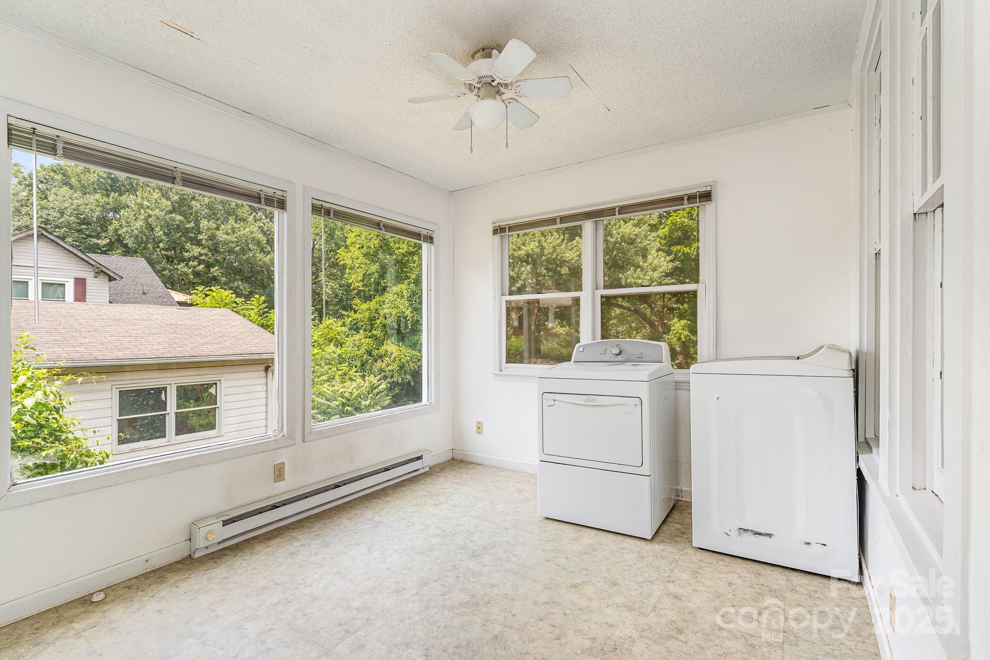 330 S Ellis Street Property Photo 18
