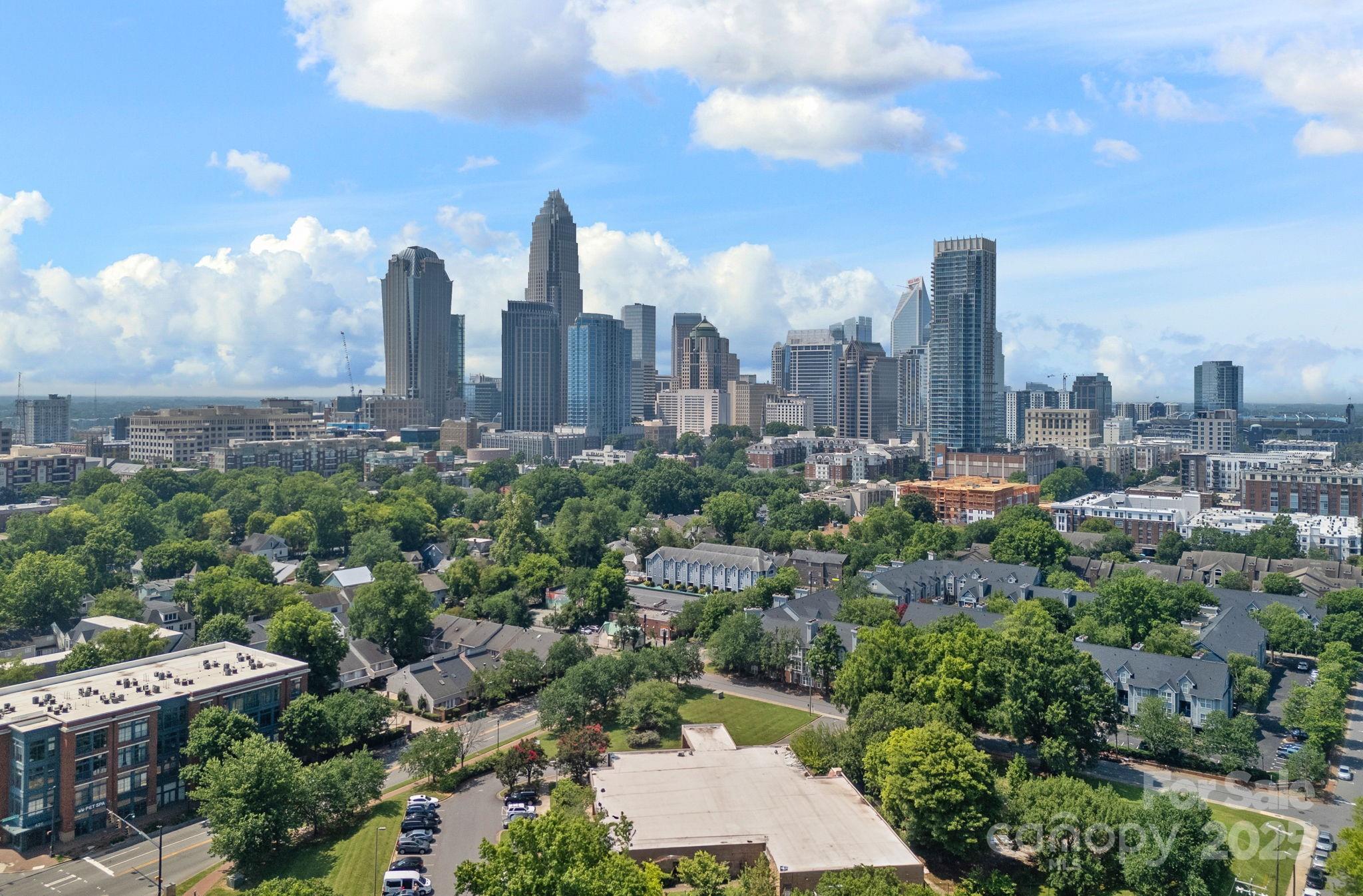 514 W 10th Street 302 Property Photo 16