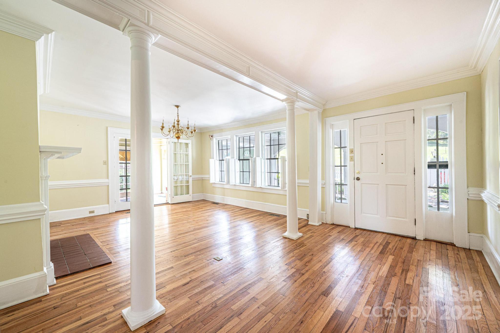 1010 College Avenue Property Photo 4