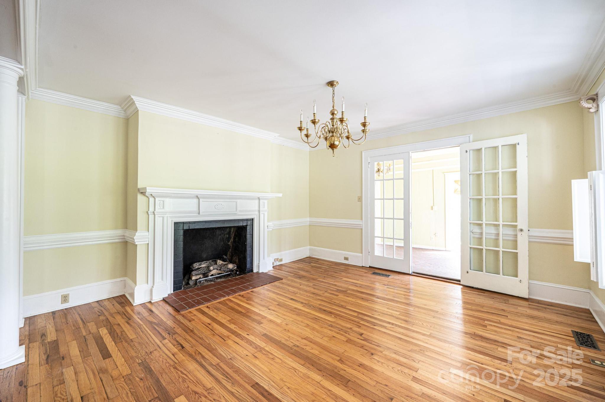 1010 College Avenue Property Photo 6