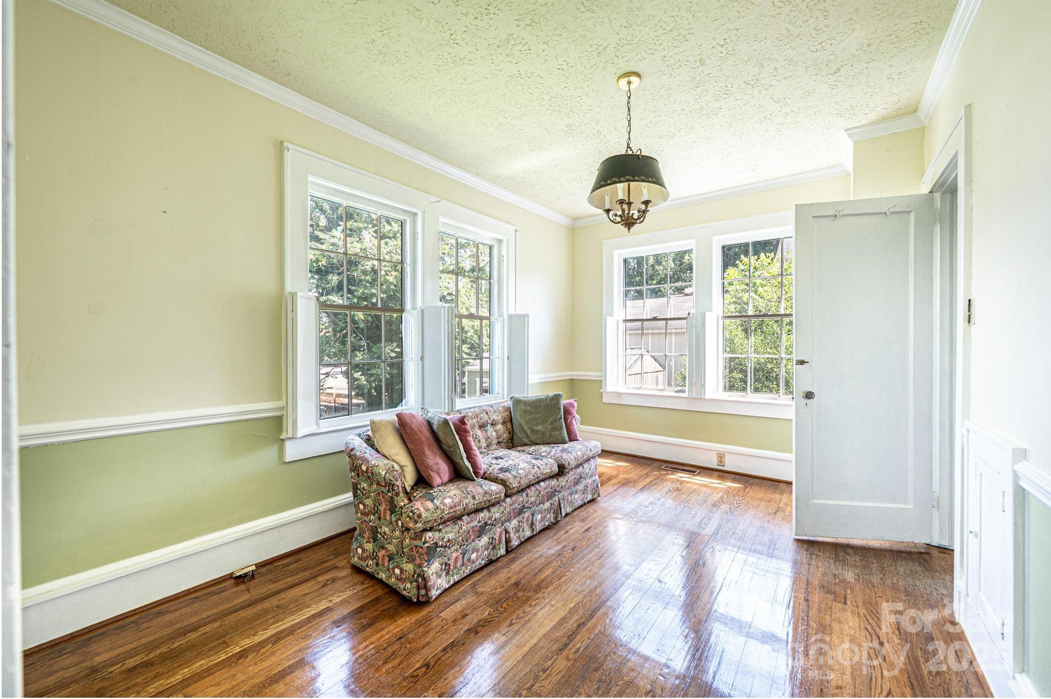 1010 College Avenue Property Photo 17