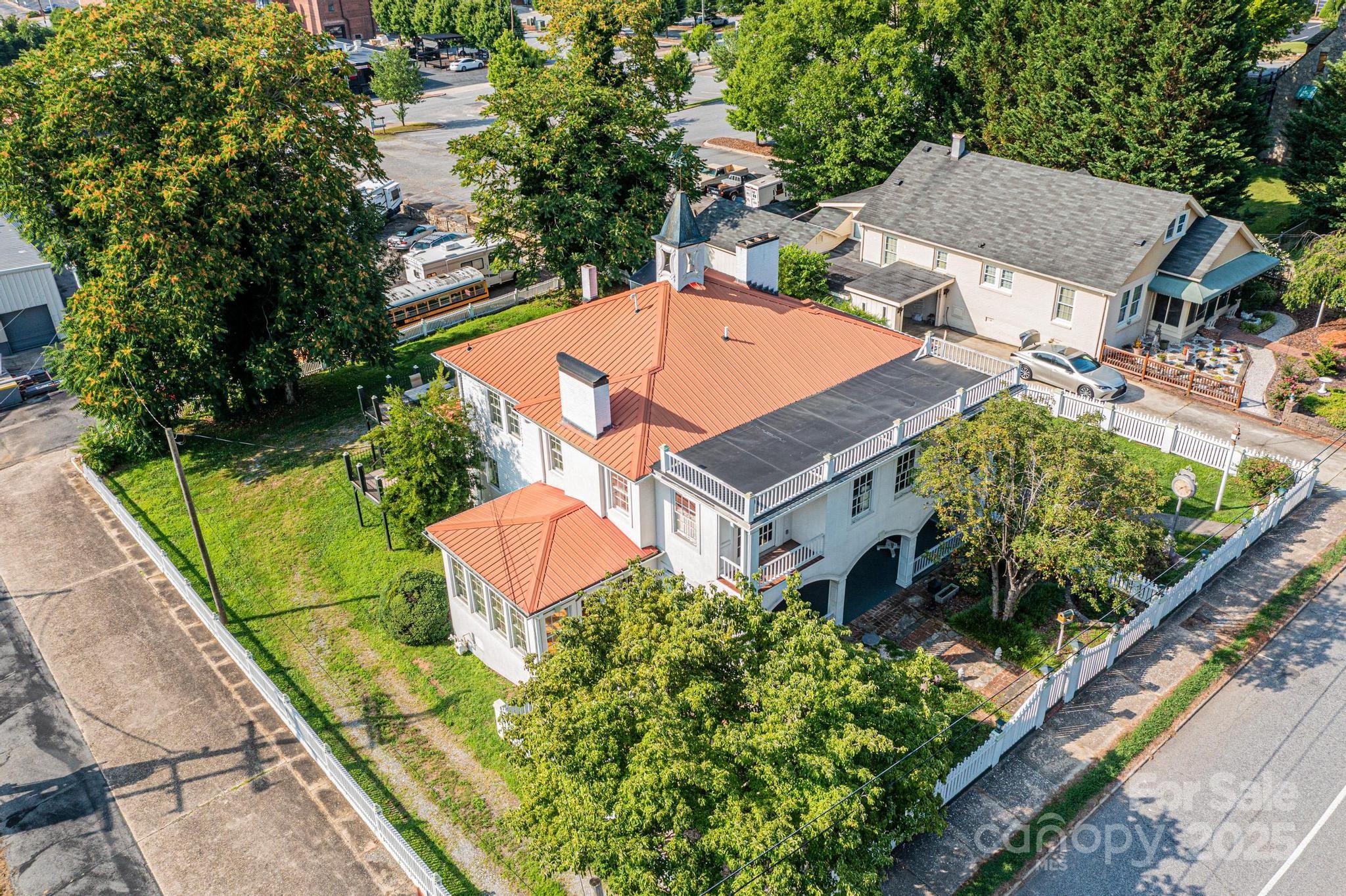 1010 College Avenue Property Photo 36