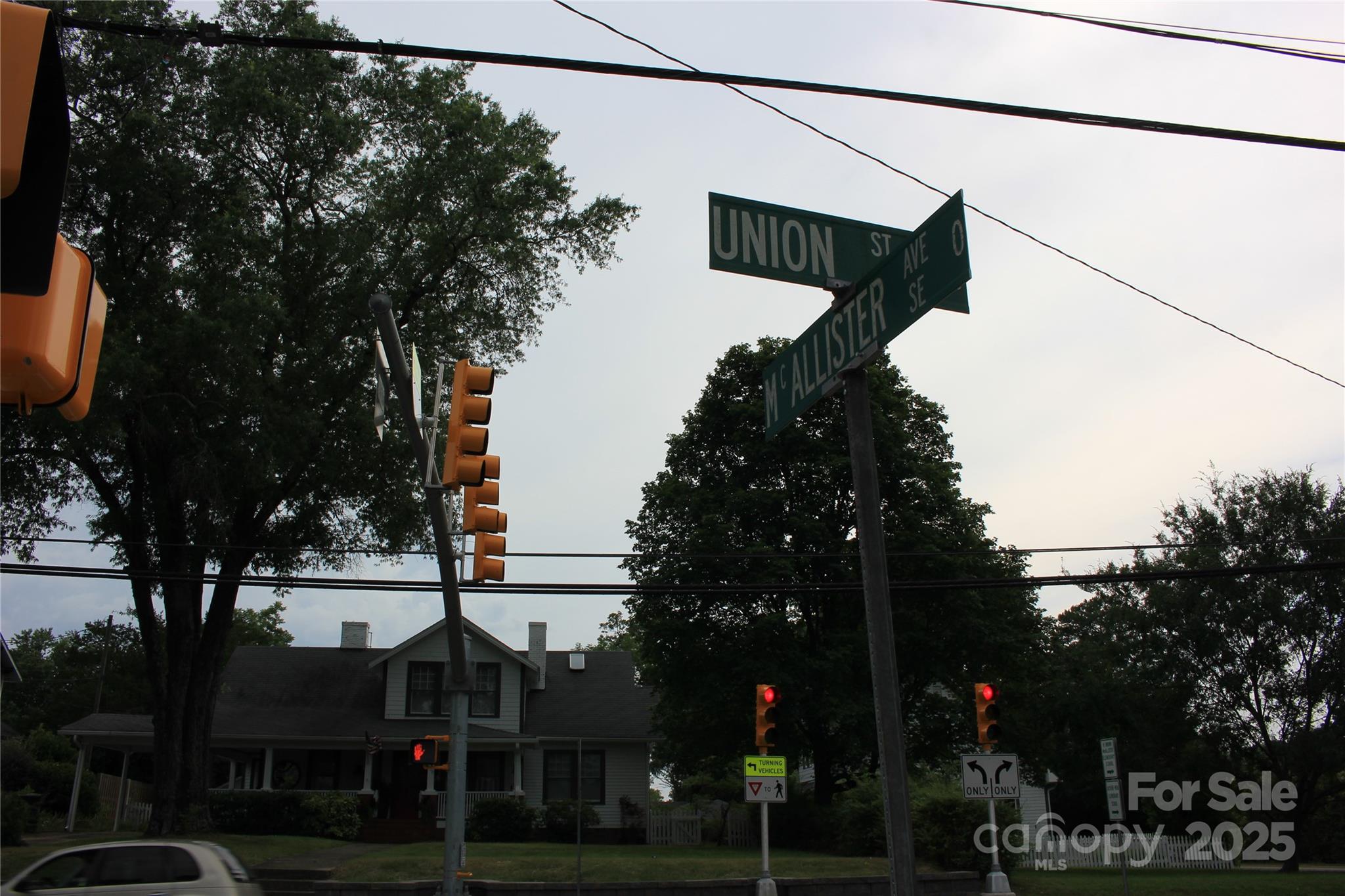 569 Union Street Property Photo 16