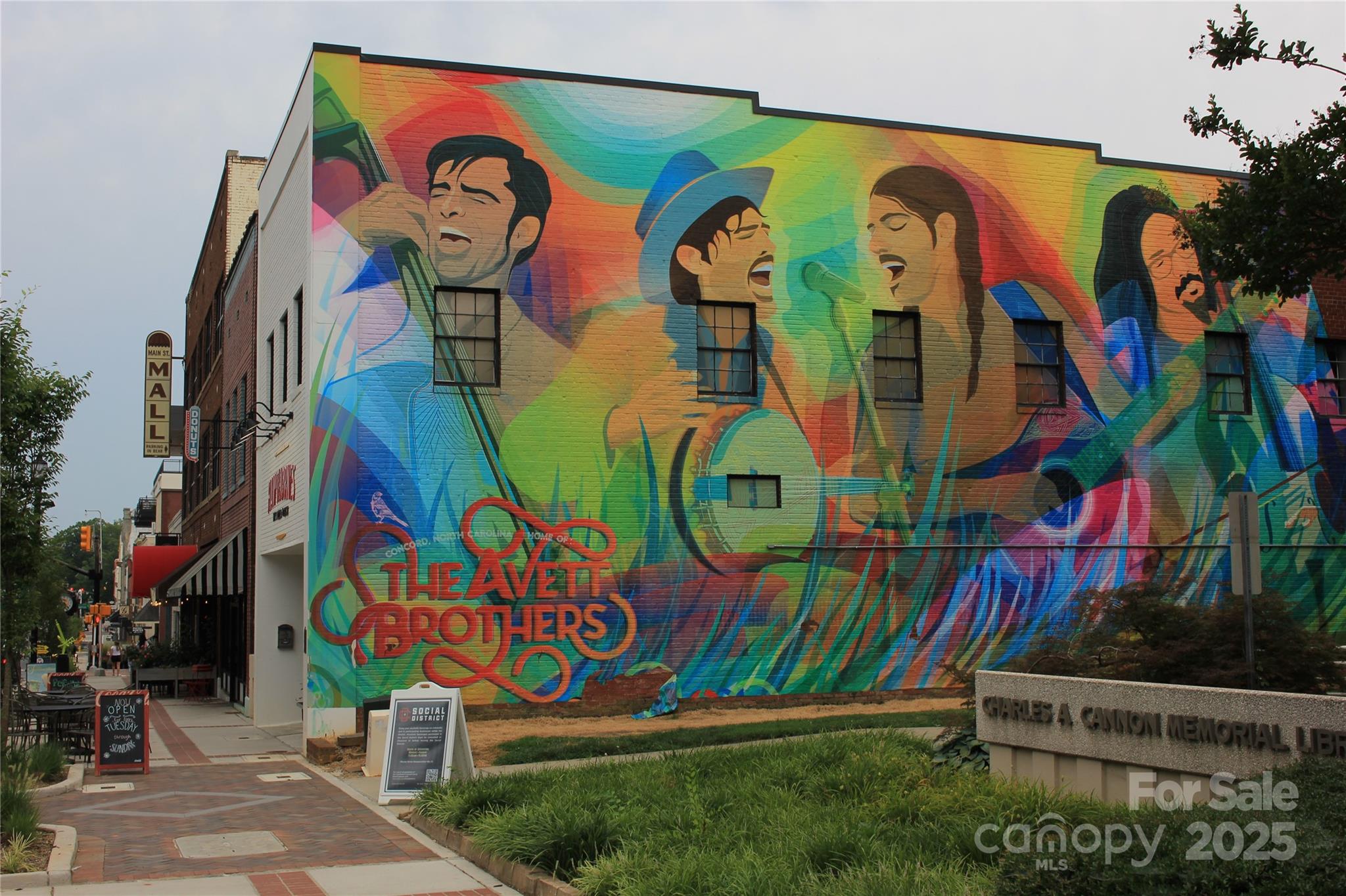 569 Union Street Property Photo 28