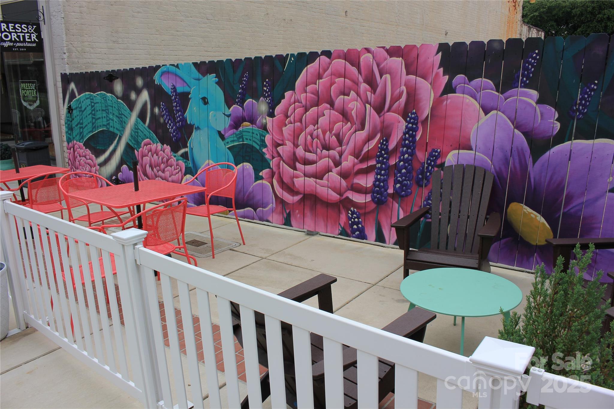 569 Union Street Property Photo 34