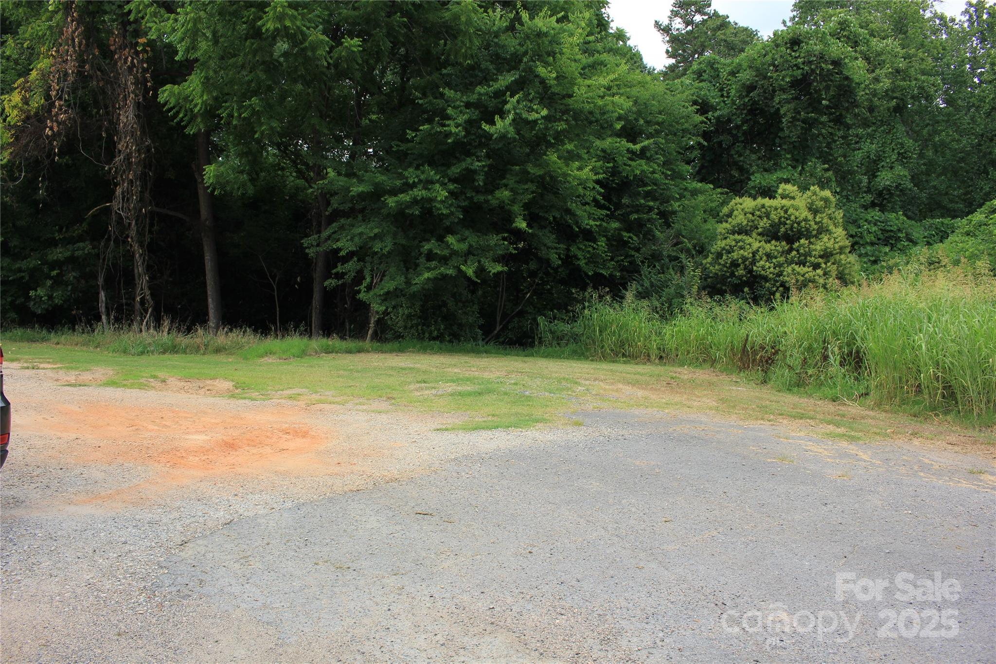 571 Union Street Property Photo 5