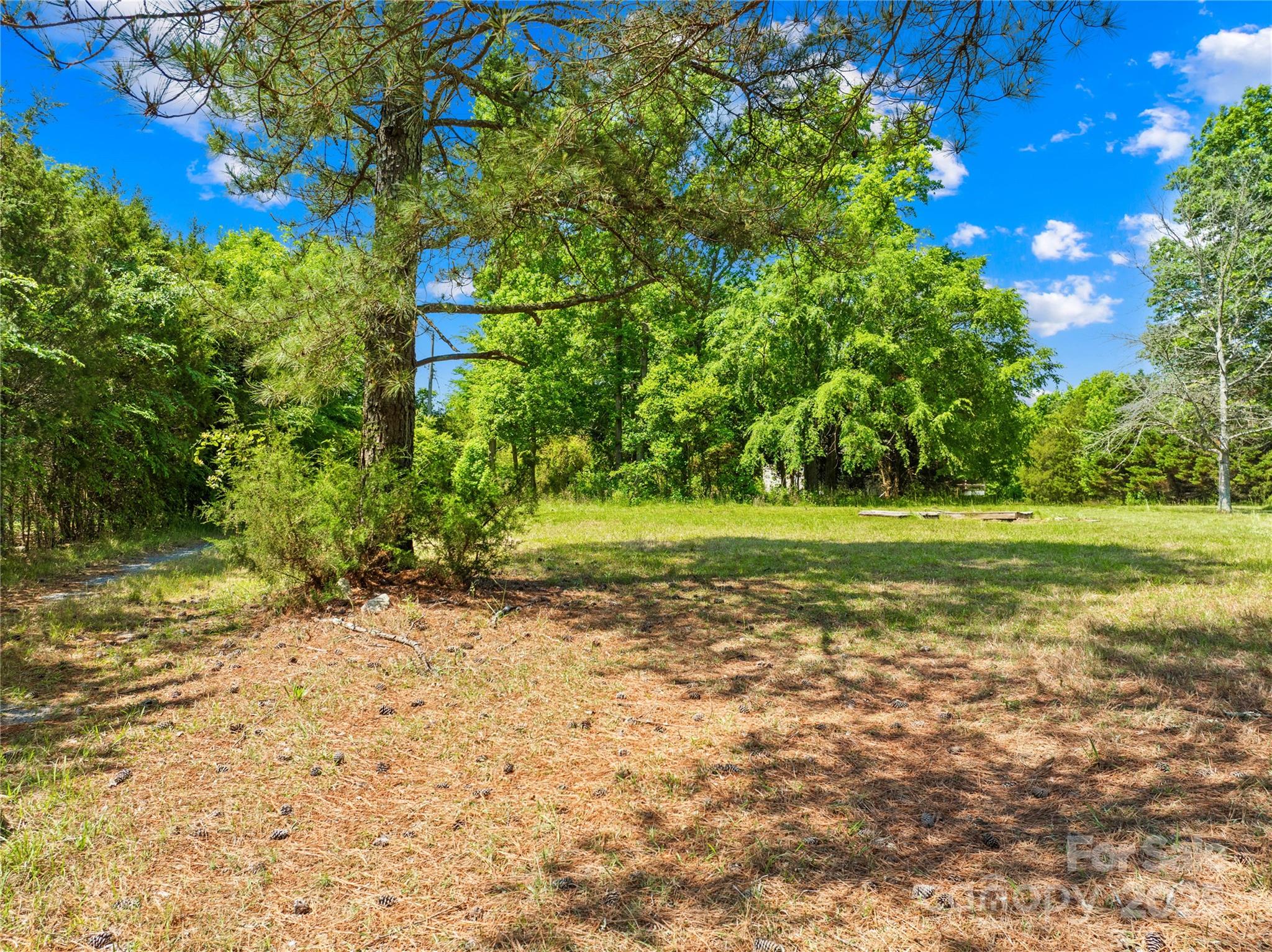 2418 S Providence Road Property Photo 6