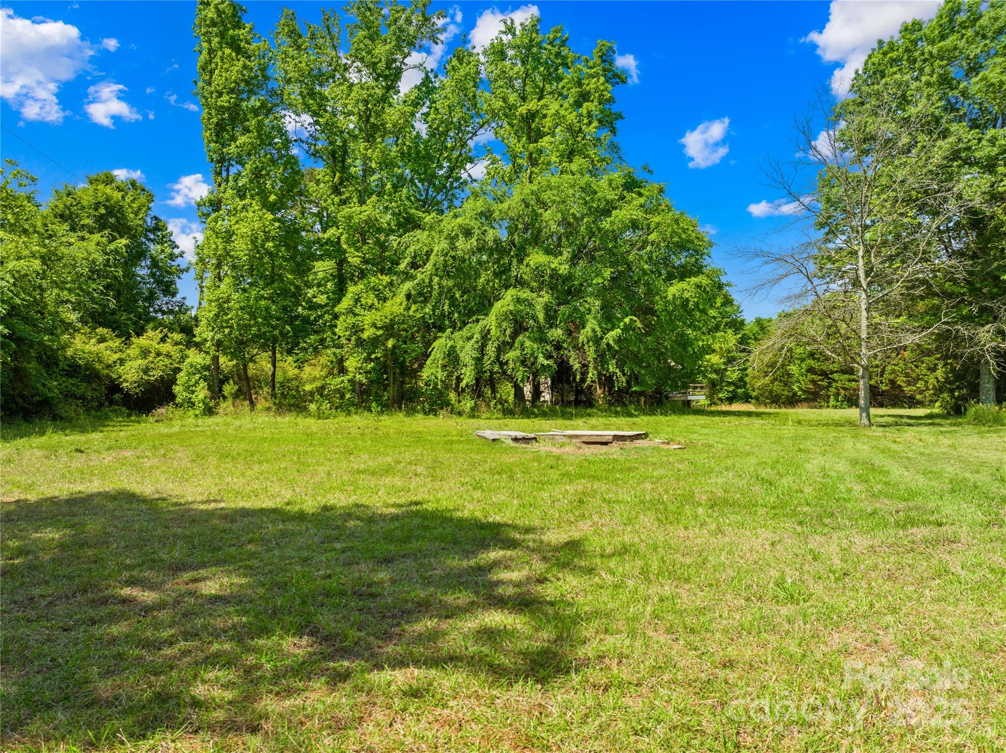 2418 S Providence Road Property Photo 7