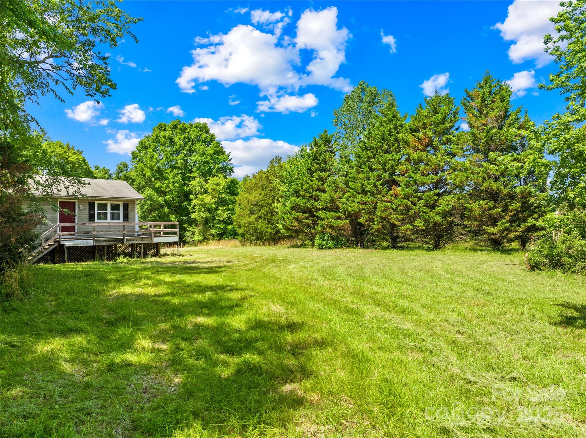 2418 S Providence Road Property Photo 8