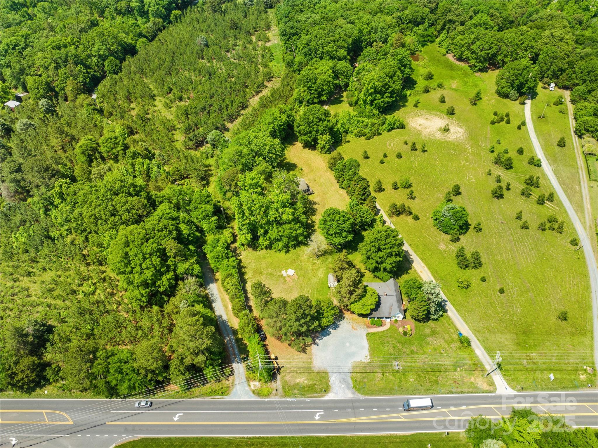 2418 S Providence Road Property Photo 11