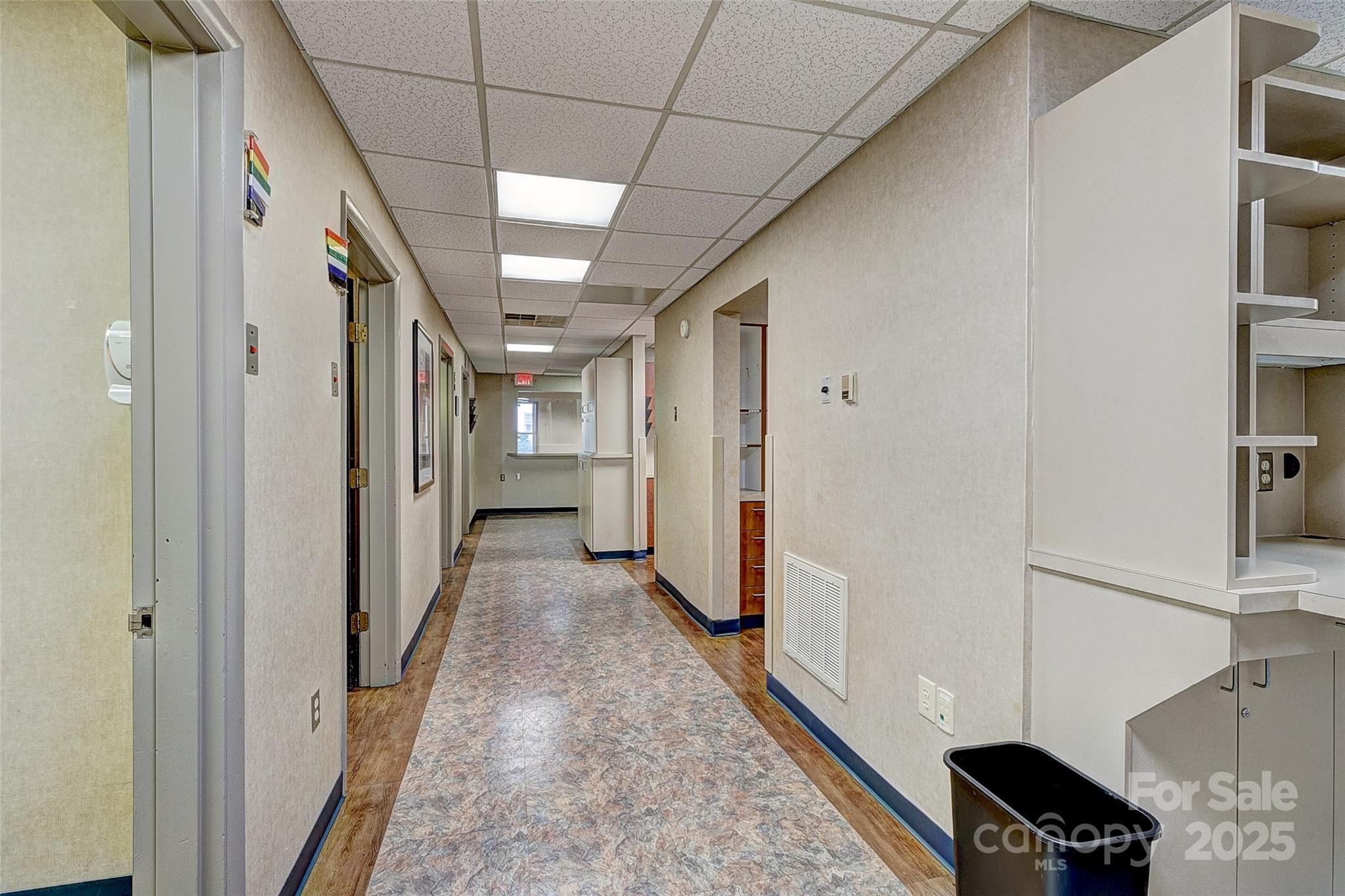 112 S Oak Street Property Photo 17