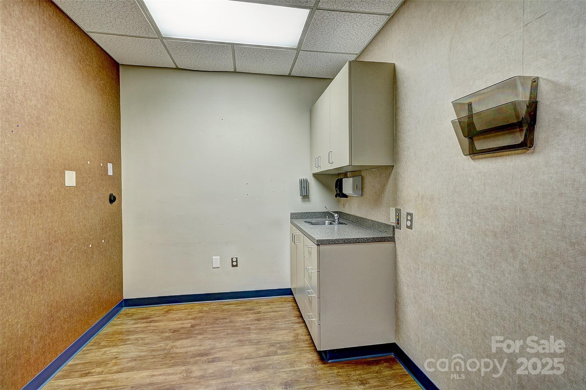 112 S Oak Street Property Photo 18