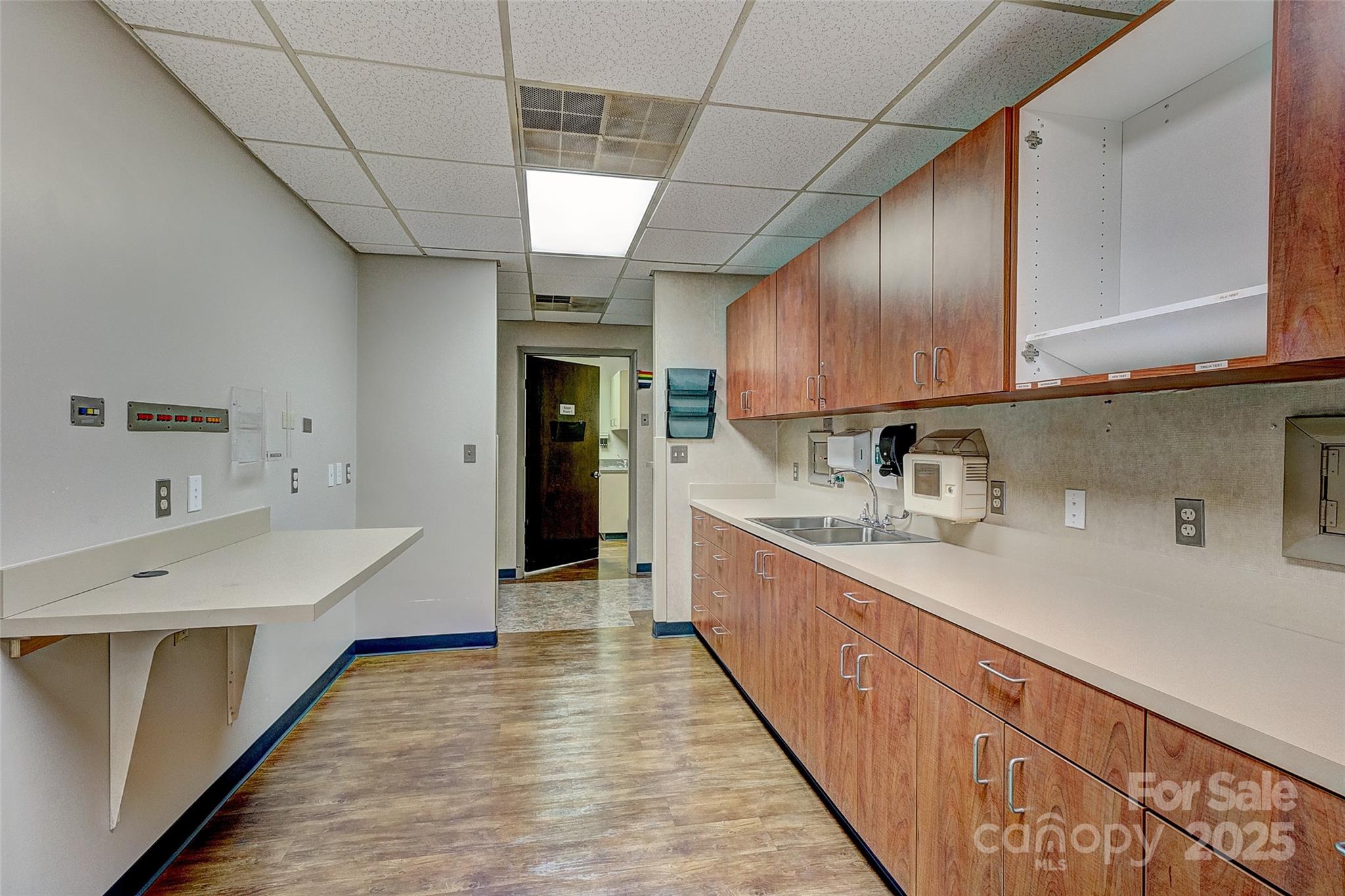 112 S Oak Street Property Photo 28