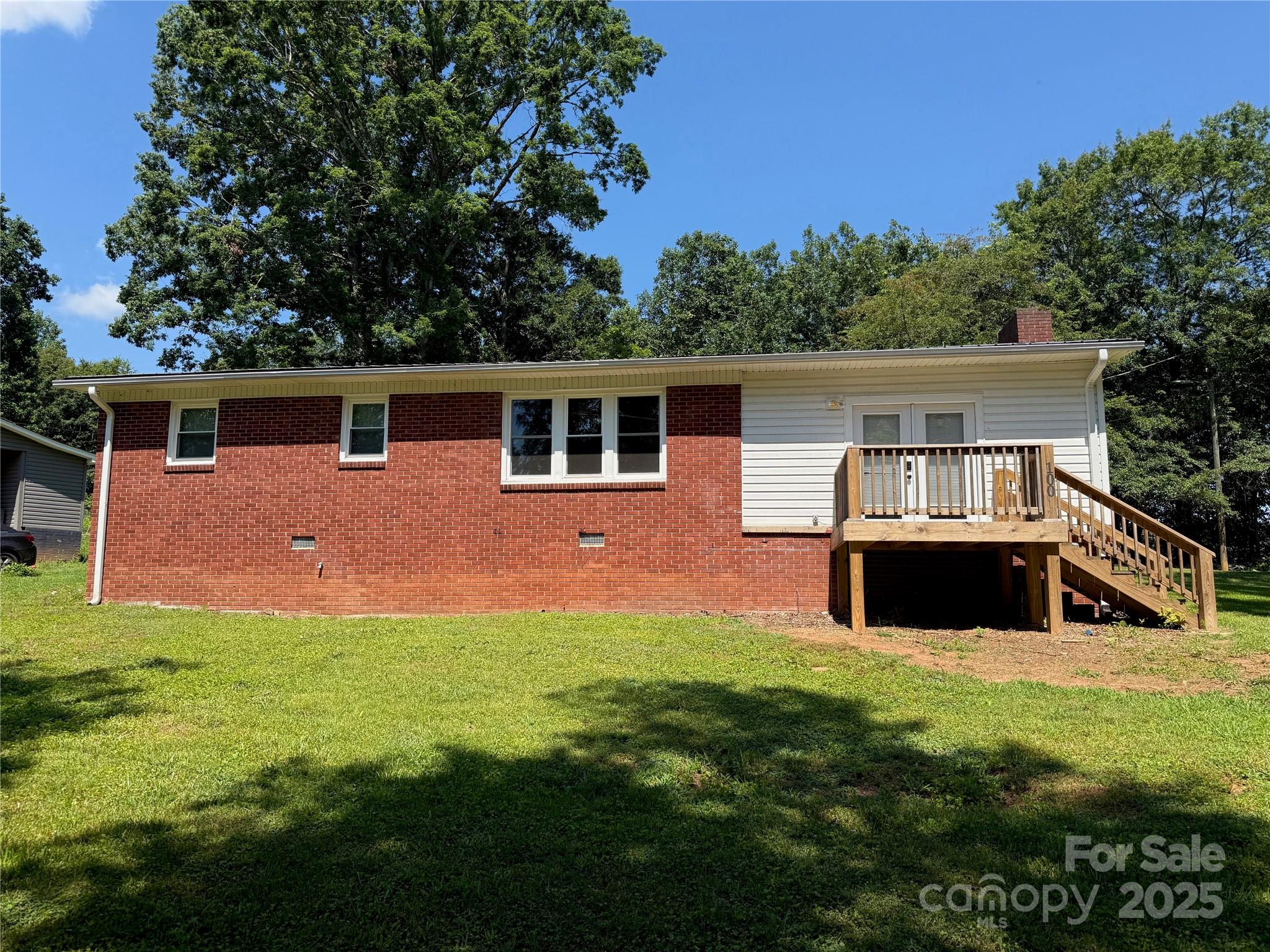 100 Duncan Drive Property Photo 1