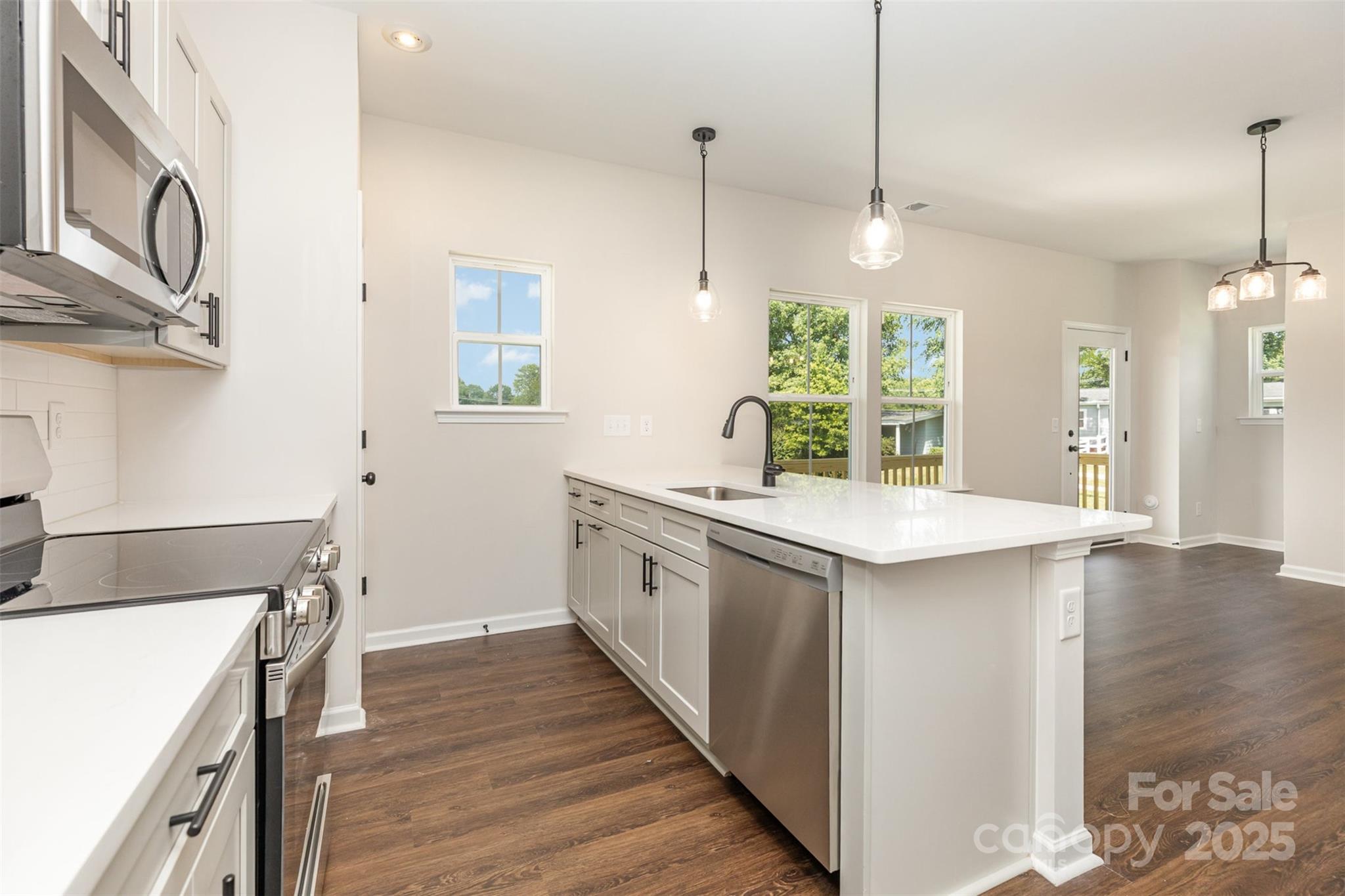 2063 Sadler Woods Lane Property Photo 5