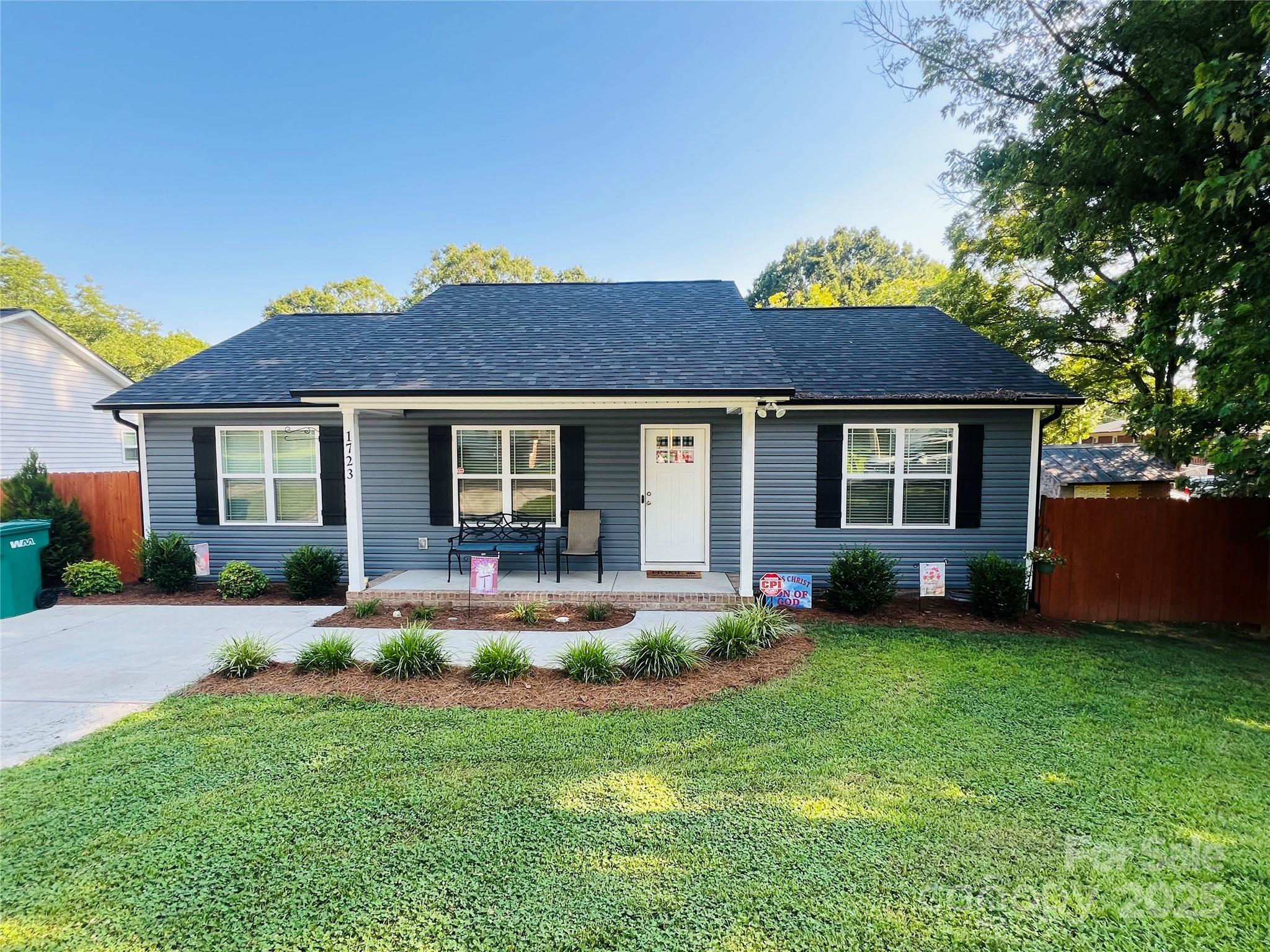 1723 Lowder Street Property Photo 1
