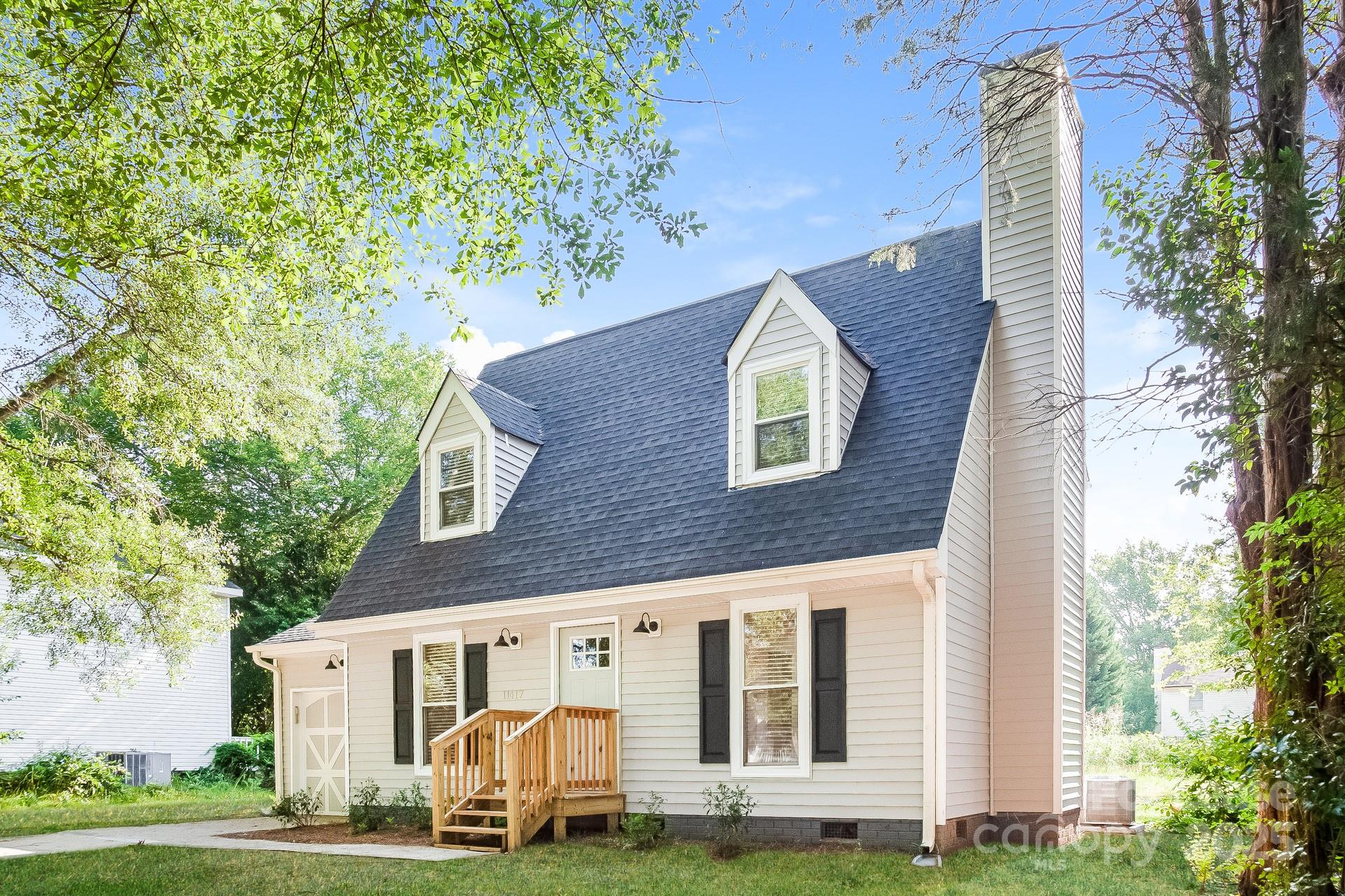 11417 Park Road Property Photo 2