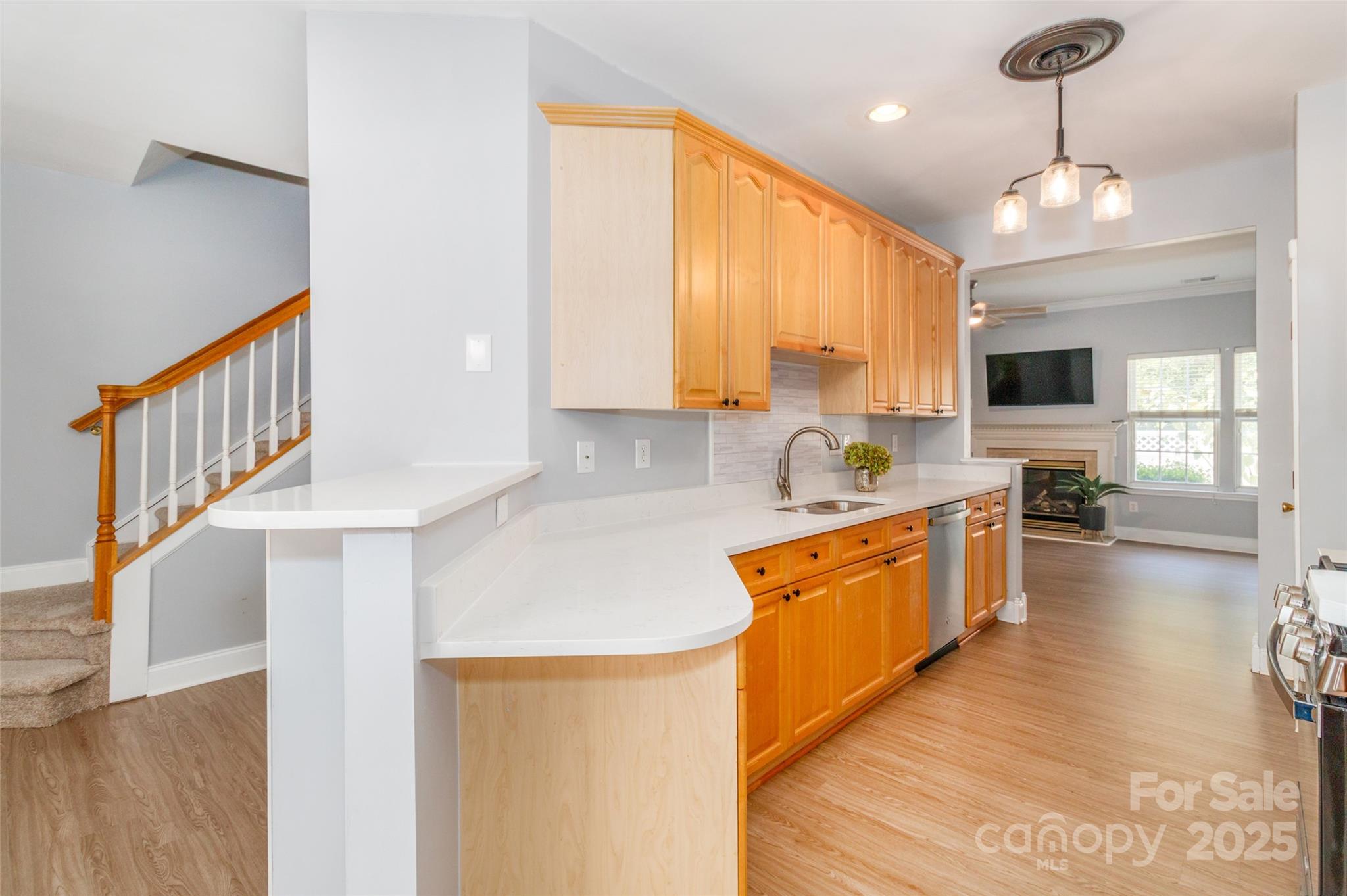6017 Creft Circle Property Photo 7