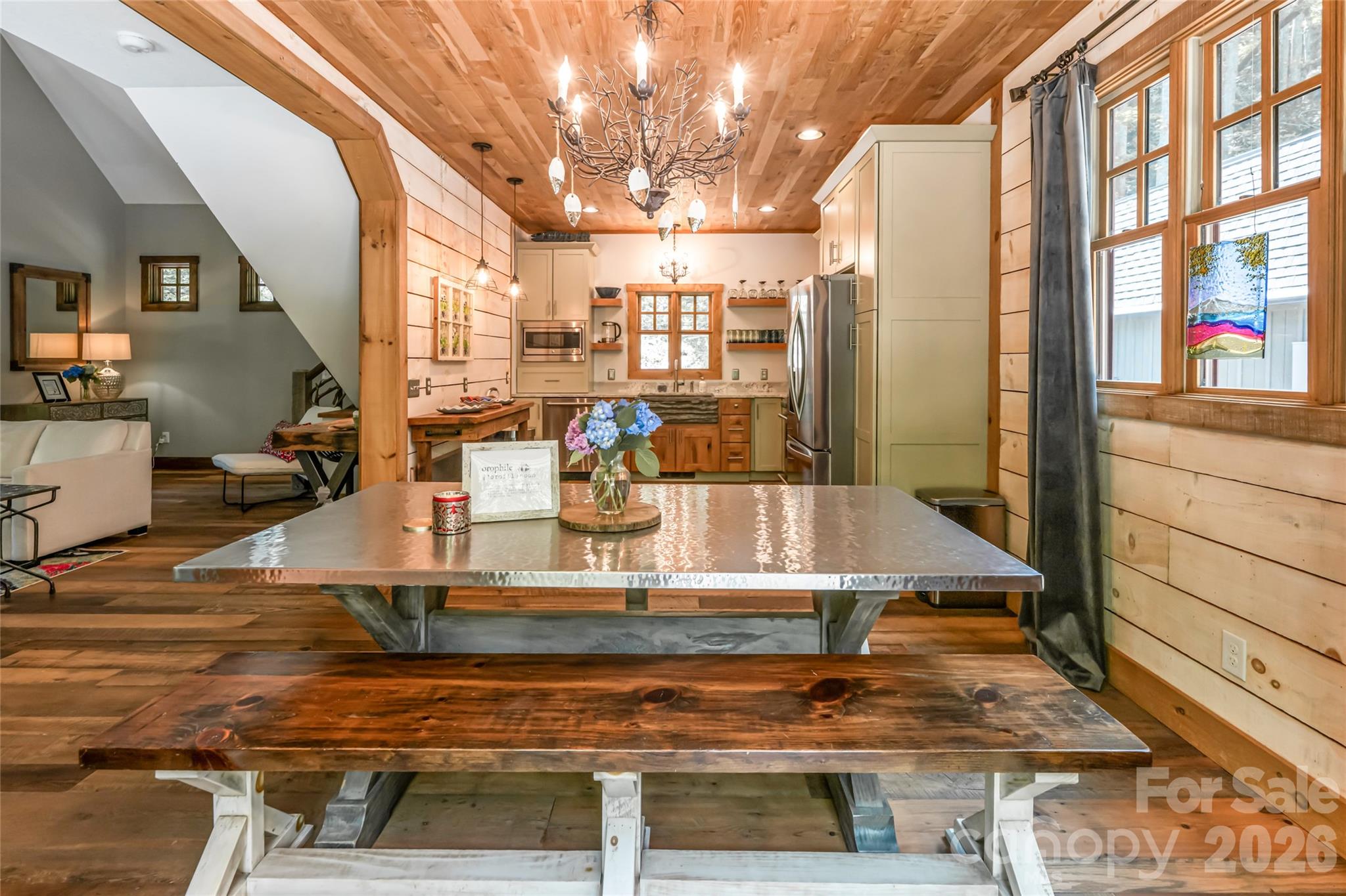 1037 Newberry Creek Road Property Photo 6