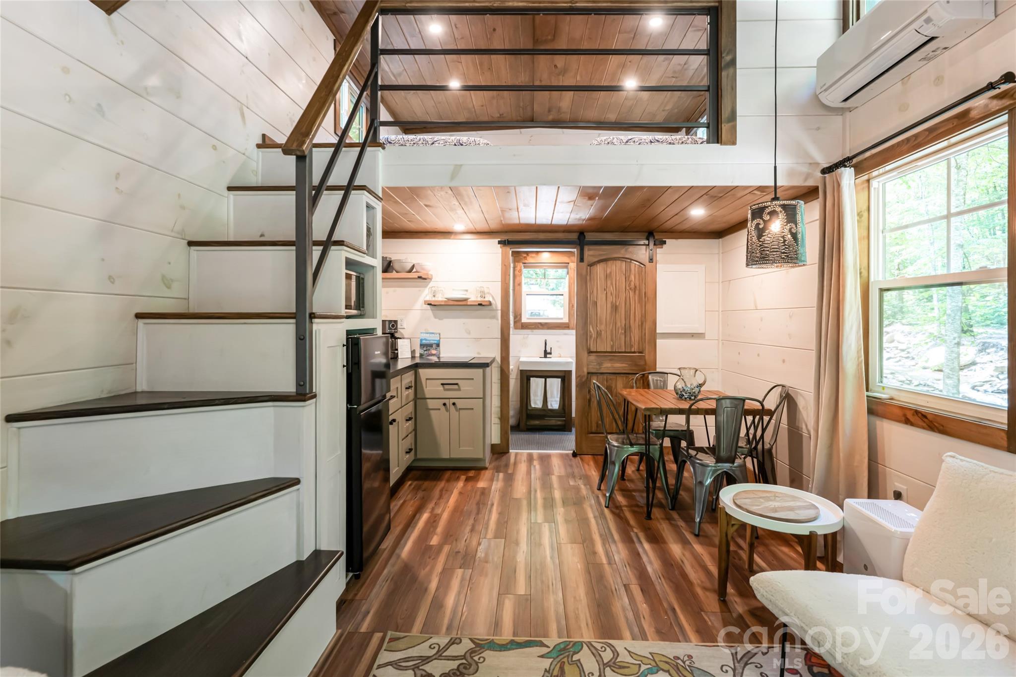 1037 Newberry Creek Road Property Photo 33