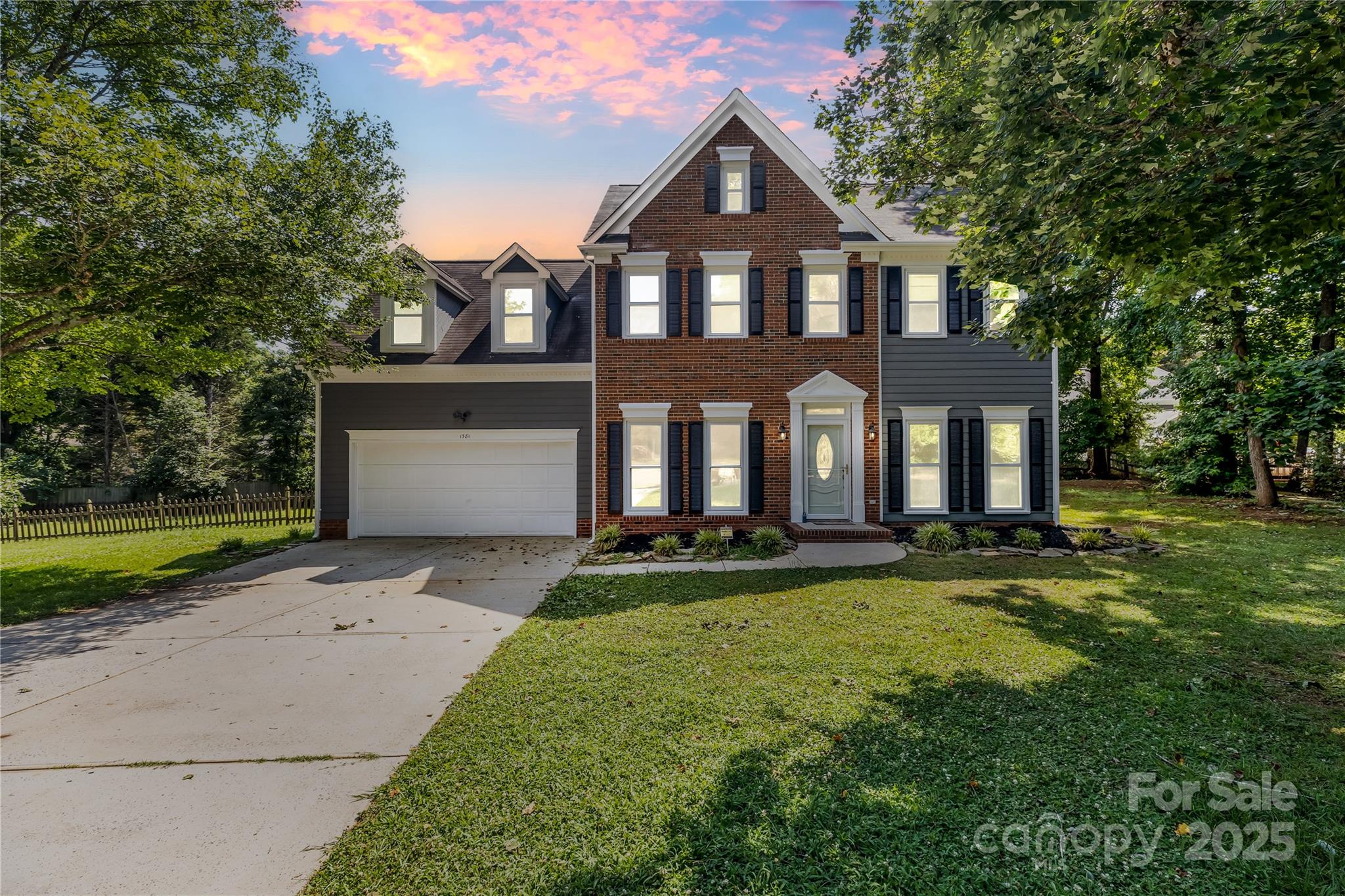 1581 Bluff Court Property Photo 2