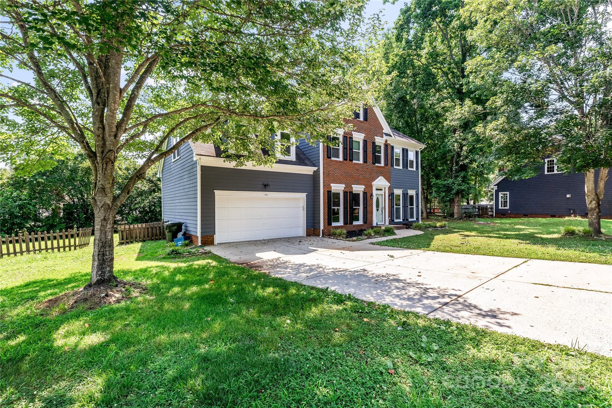 1581 Bluff Court Property Photo 4