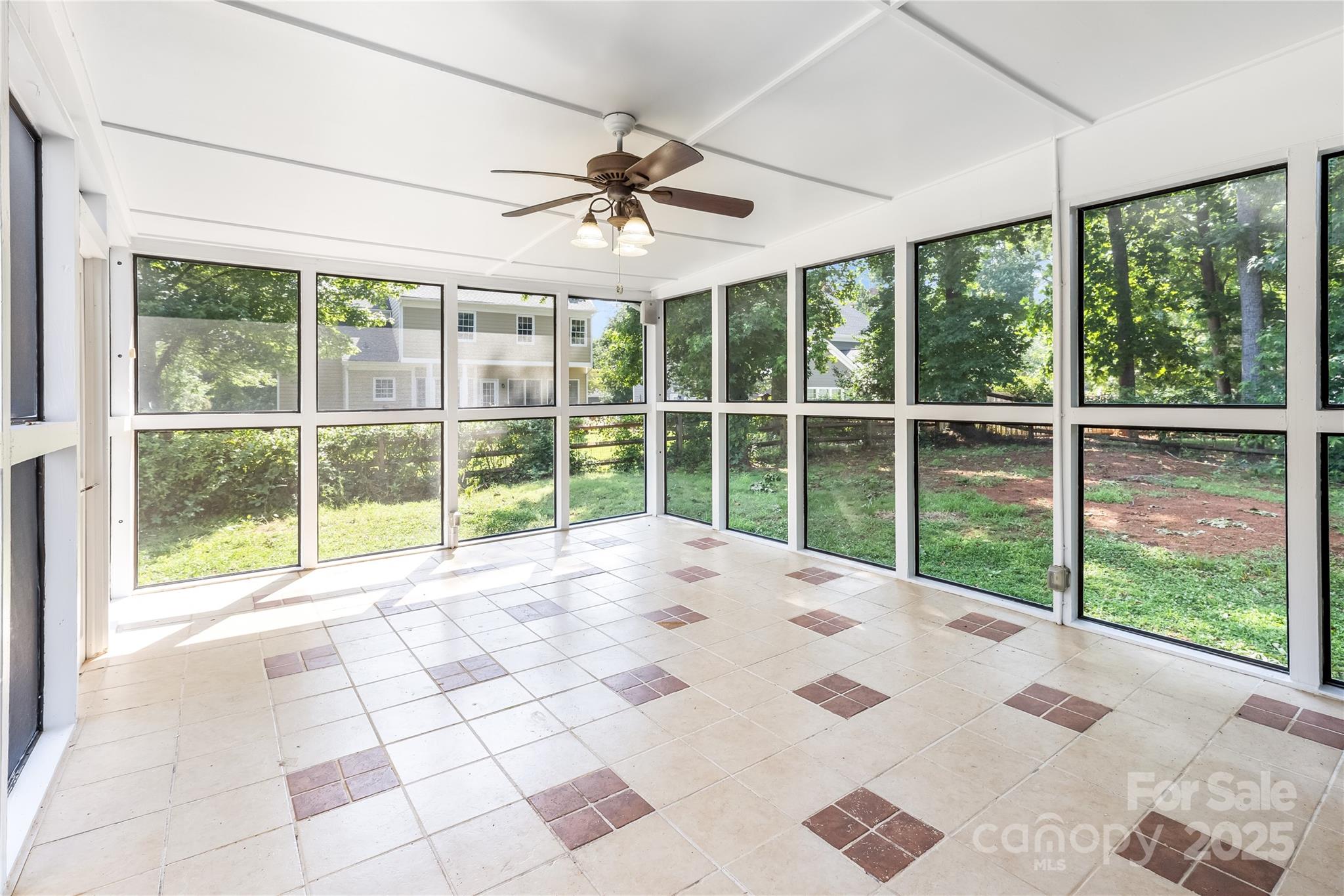 1581 Bluff Court Property Photo 14