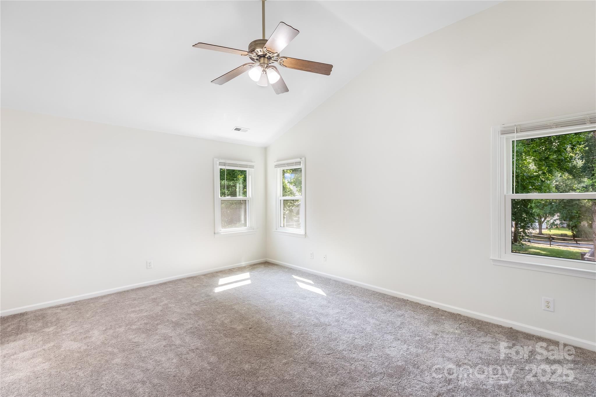 1581 Bluff Court Property Photo 17