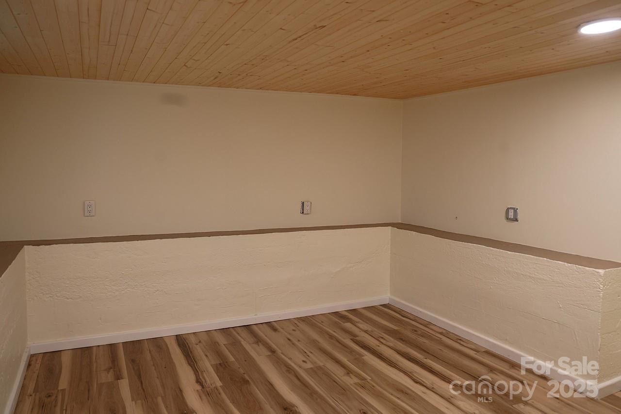 107 Riverview Drive Property Photo 24