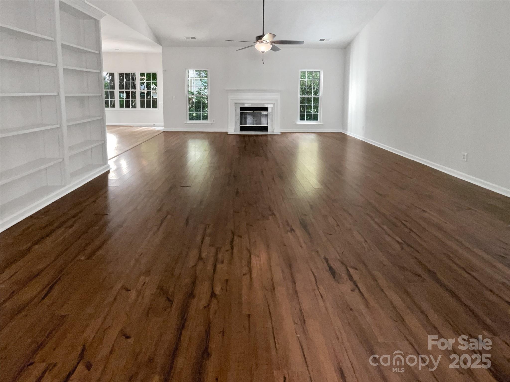 11103 Fox Cove Drive Property Photo 3