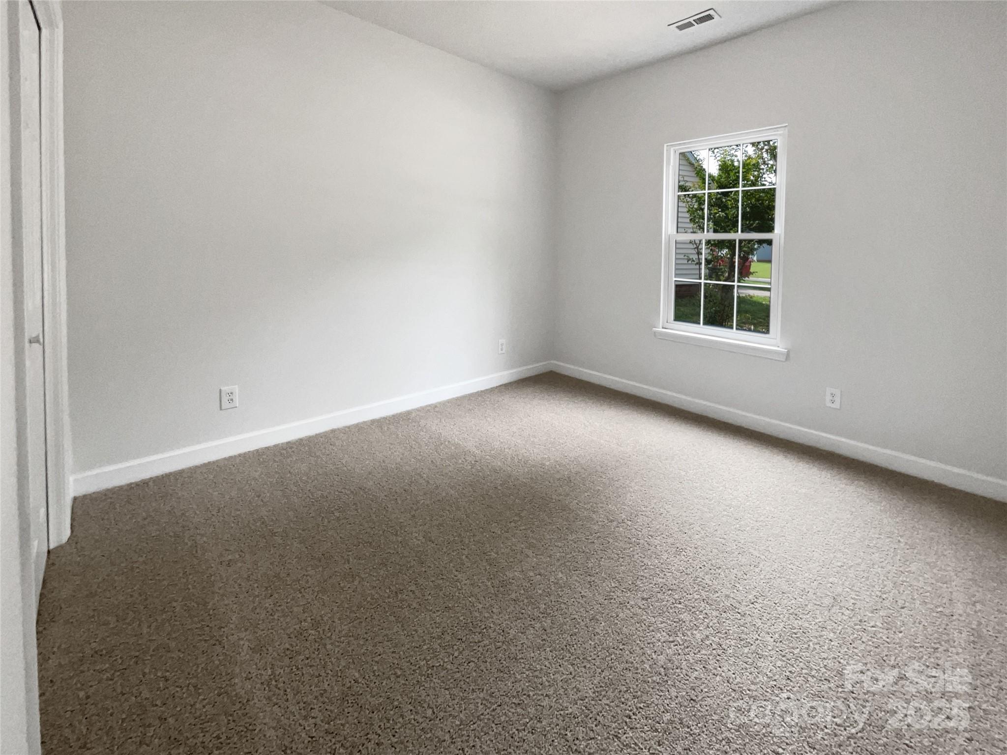 11103 Fox Cove Drive Property Photo 5