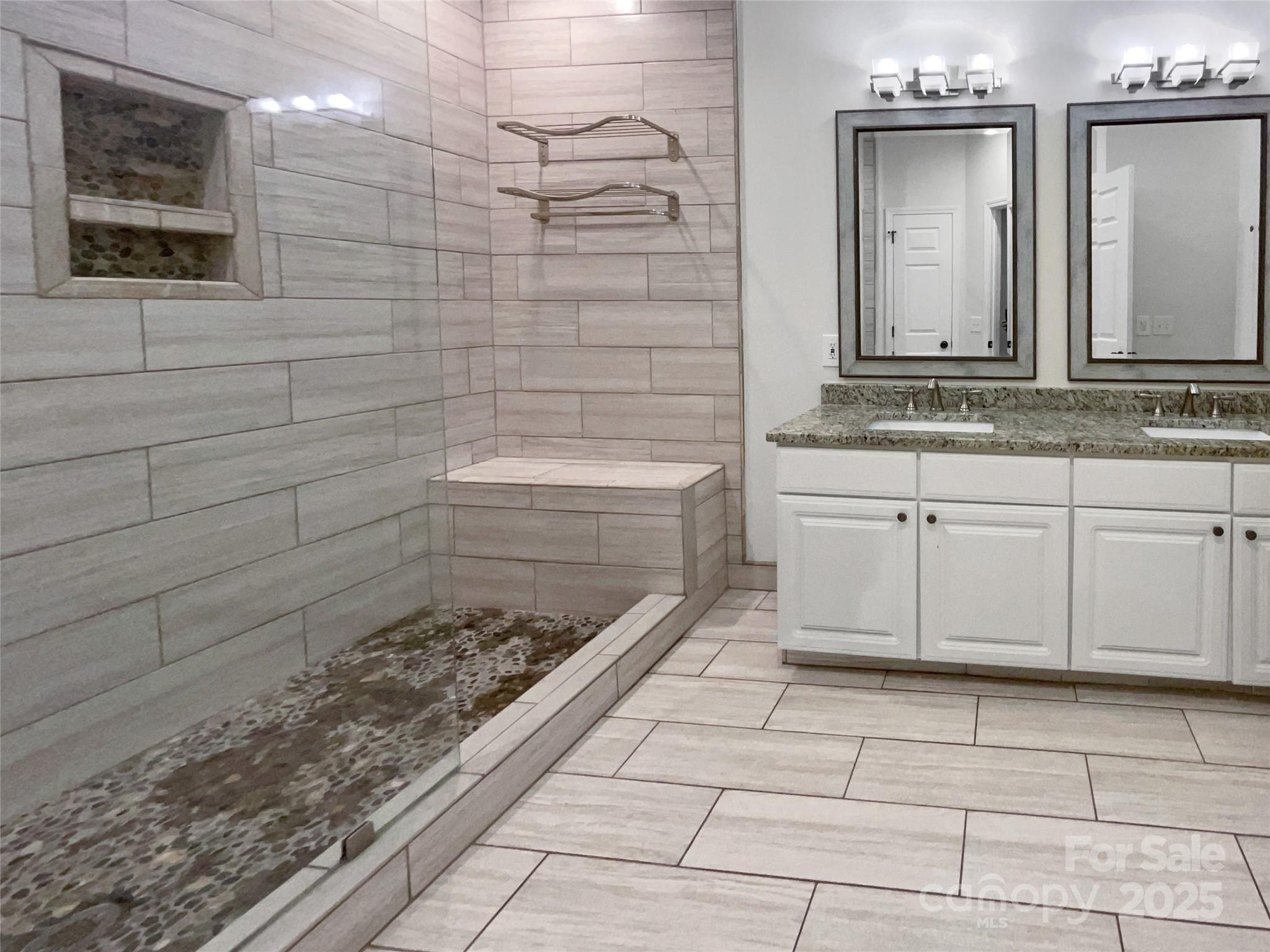 11103 Fox Cove Drive Property Photo 7