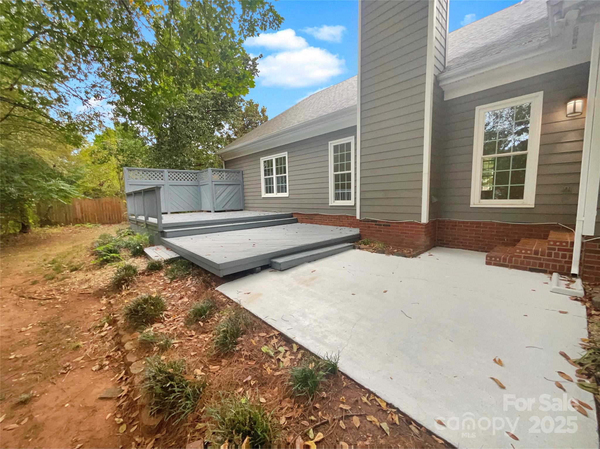 11103 Fox Cove Drive Property Photo 8