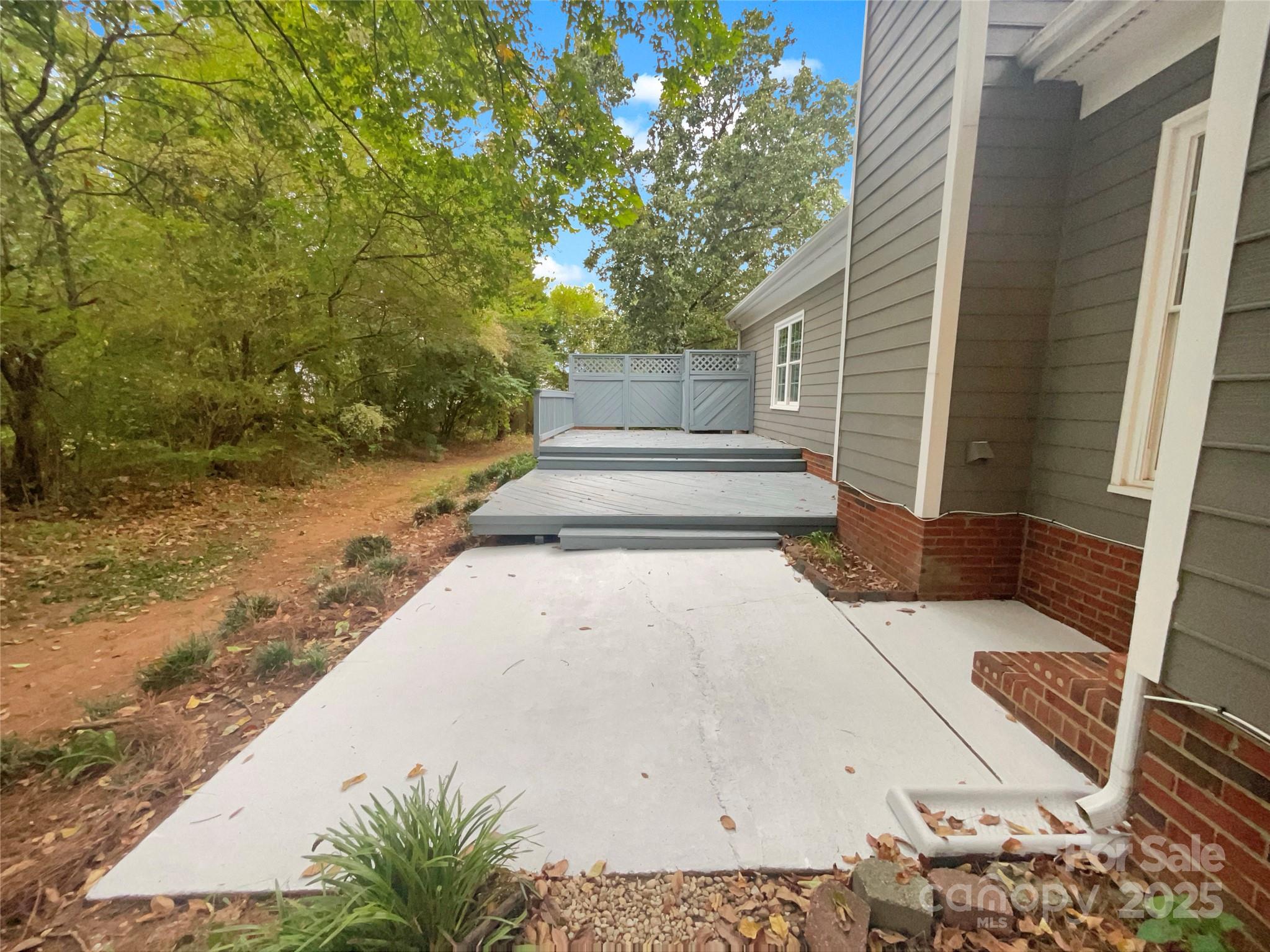 11103 Fox Cove Drive Property Photo 13