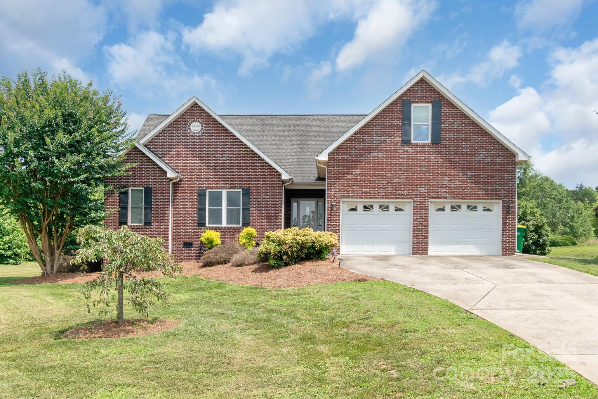 773 Hathcock Glen Drive Property Photo 1