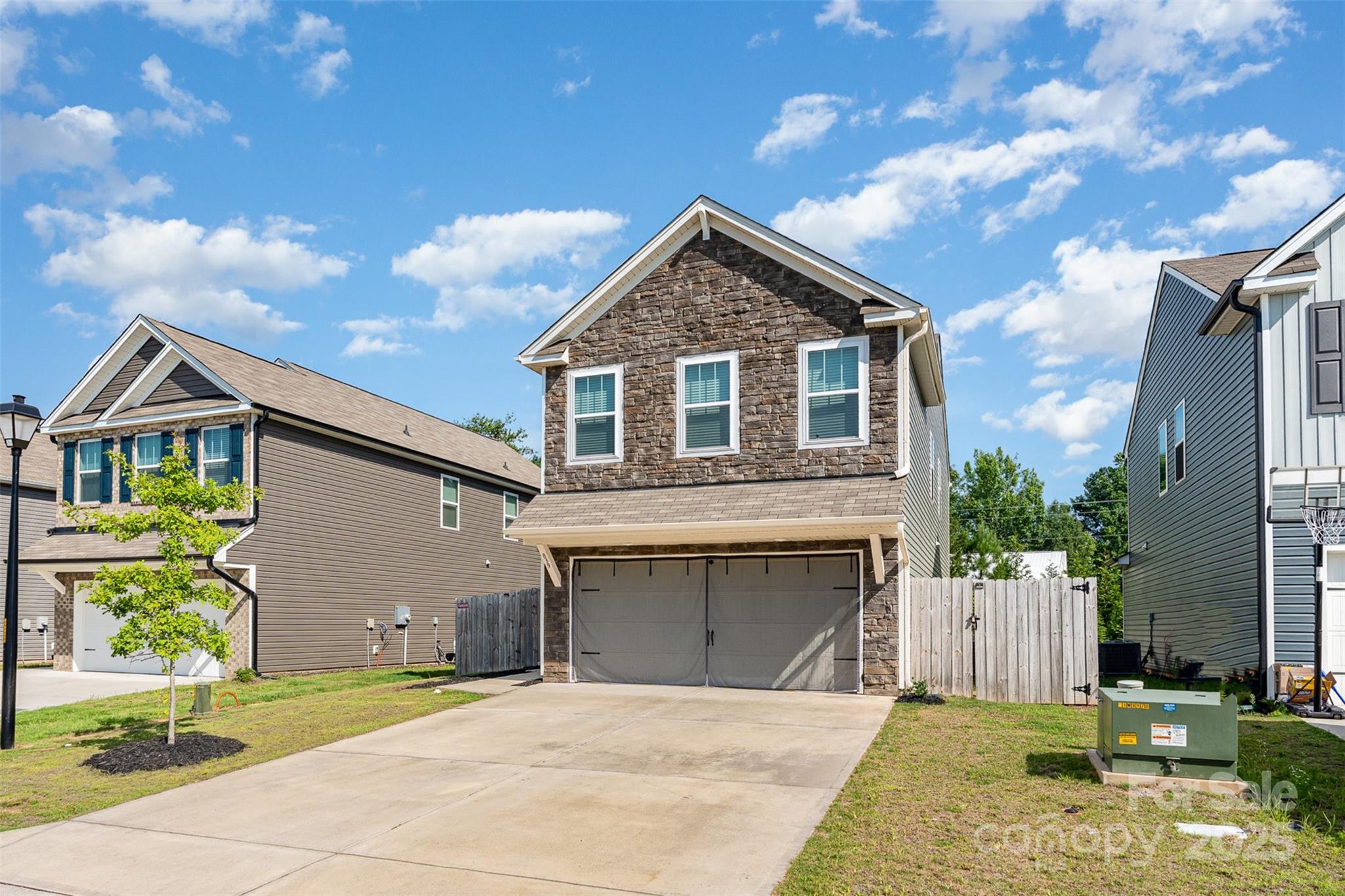 839 Foxglove Lane Property Photo 1